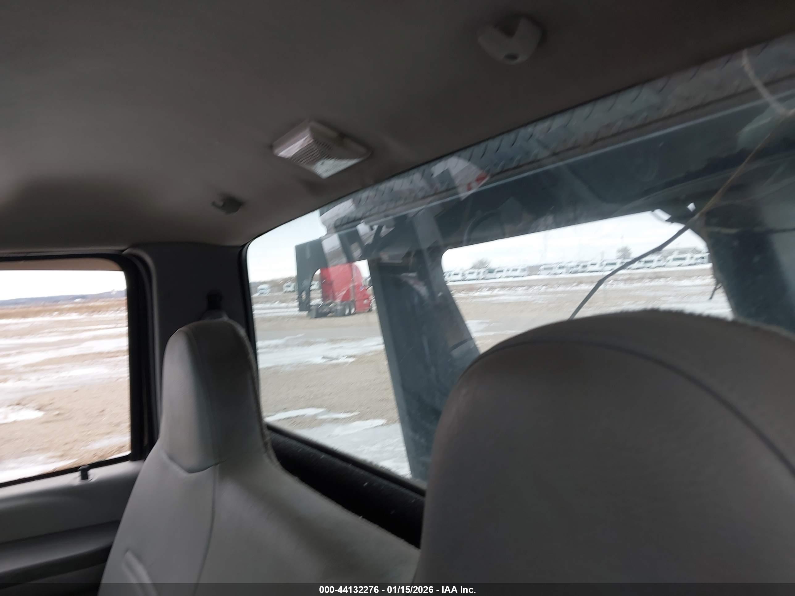 FORD F-450 image 7