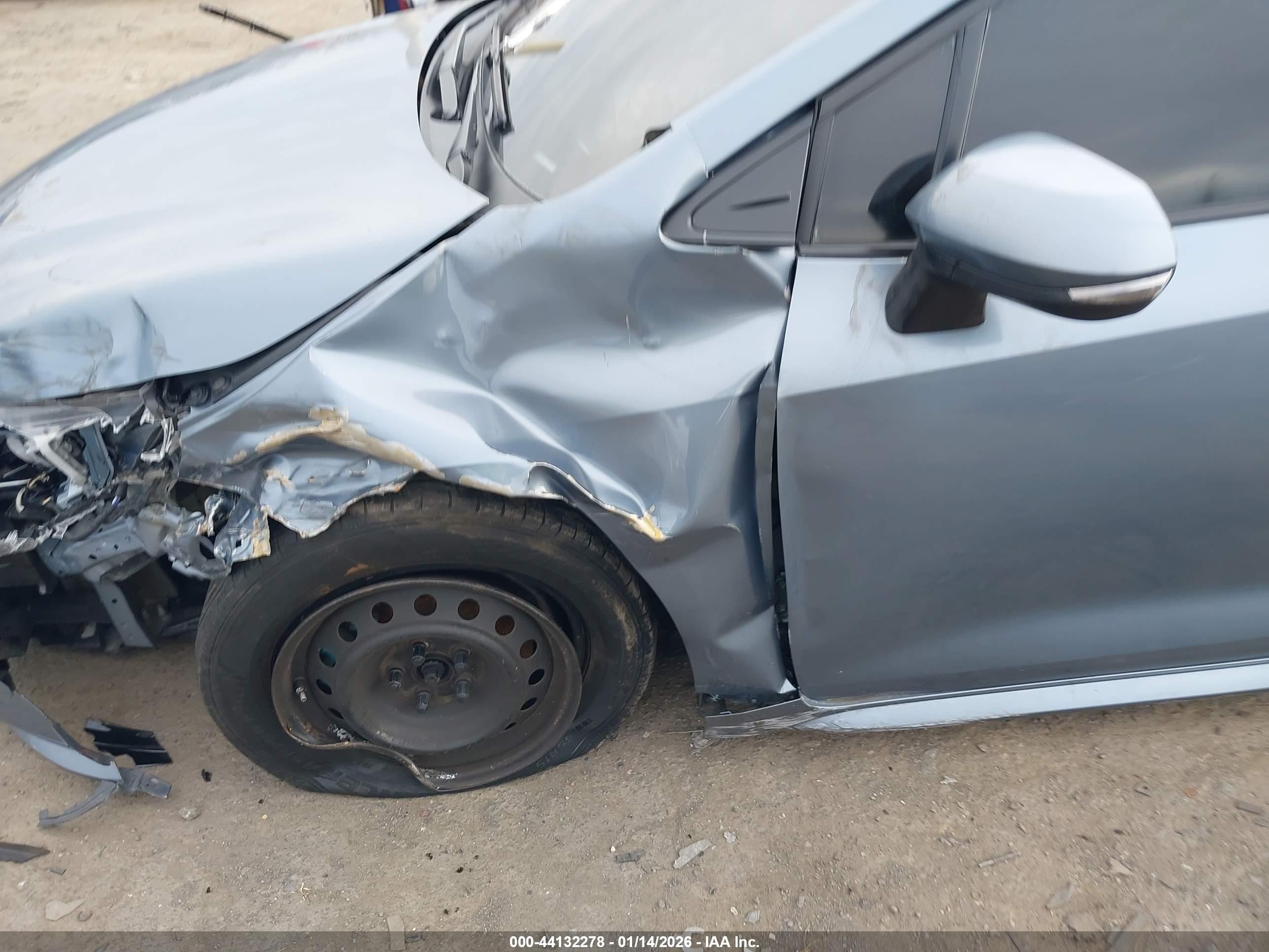 TOYOTA COROLLA image 6