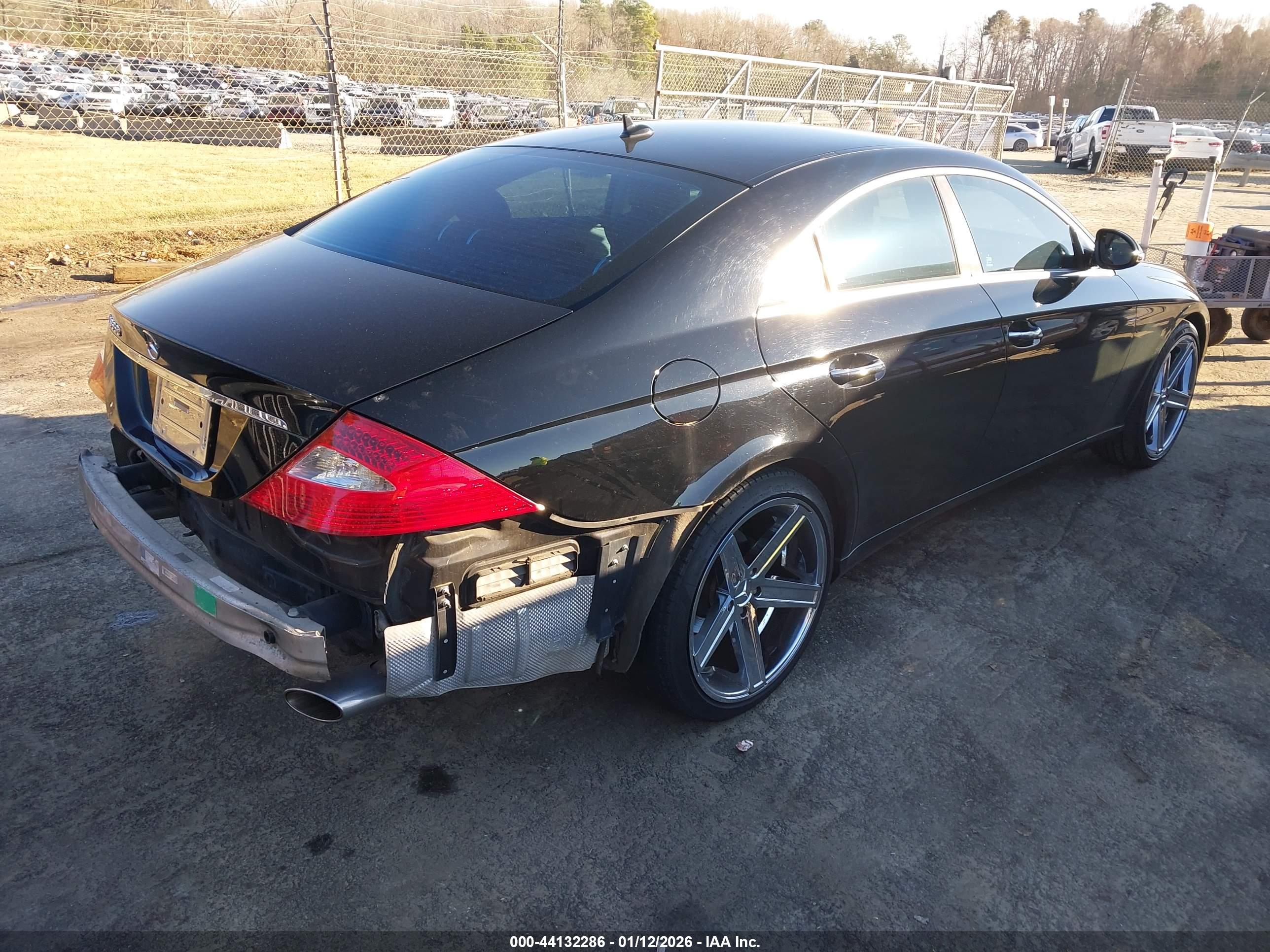 MERCEDES-BENZ CLS image 4