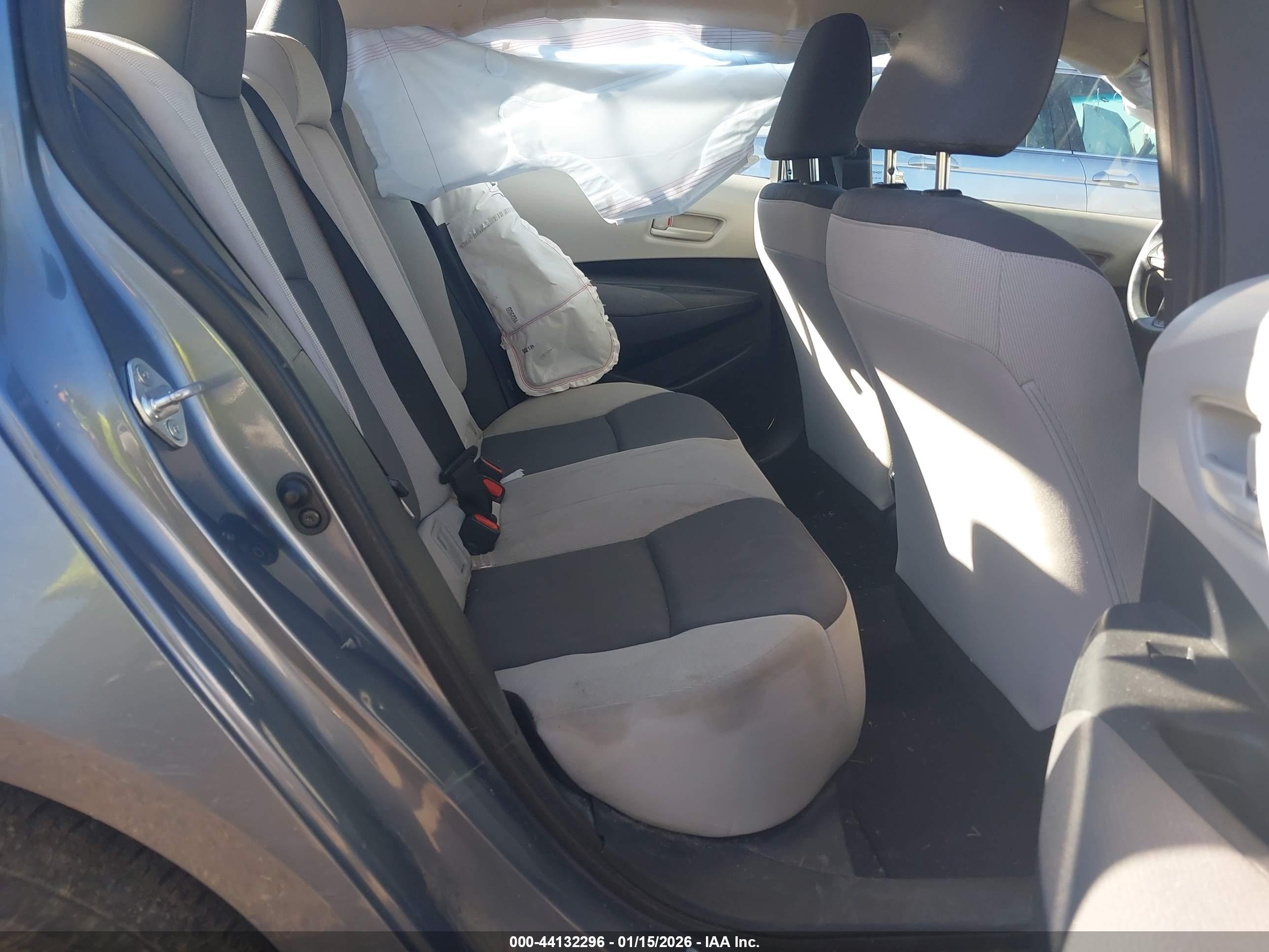 TOYOTA COROLLA image 8