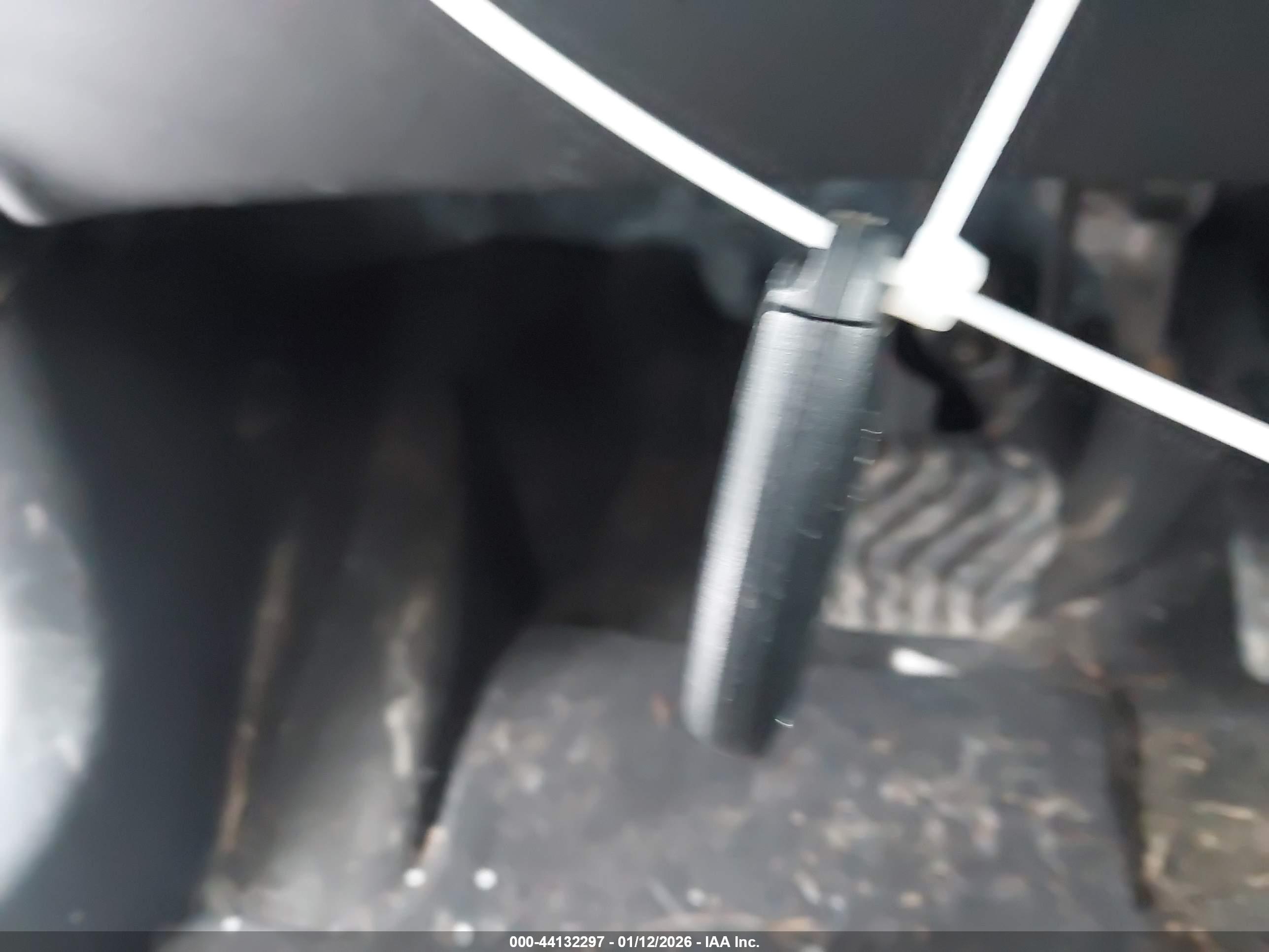 NISSAN ROGUE image 11
