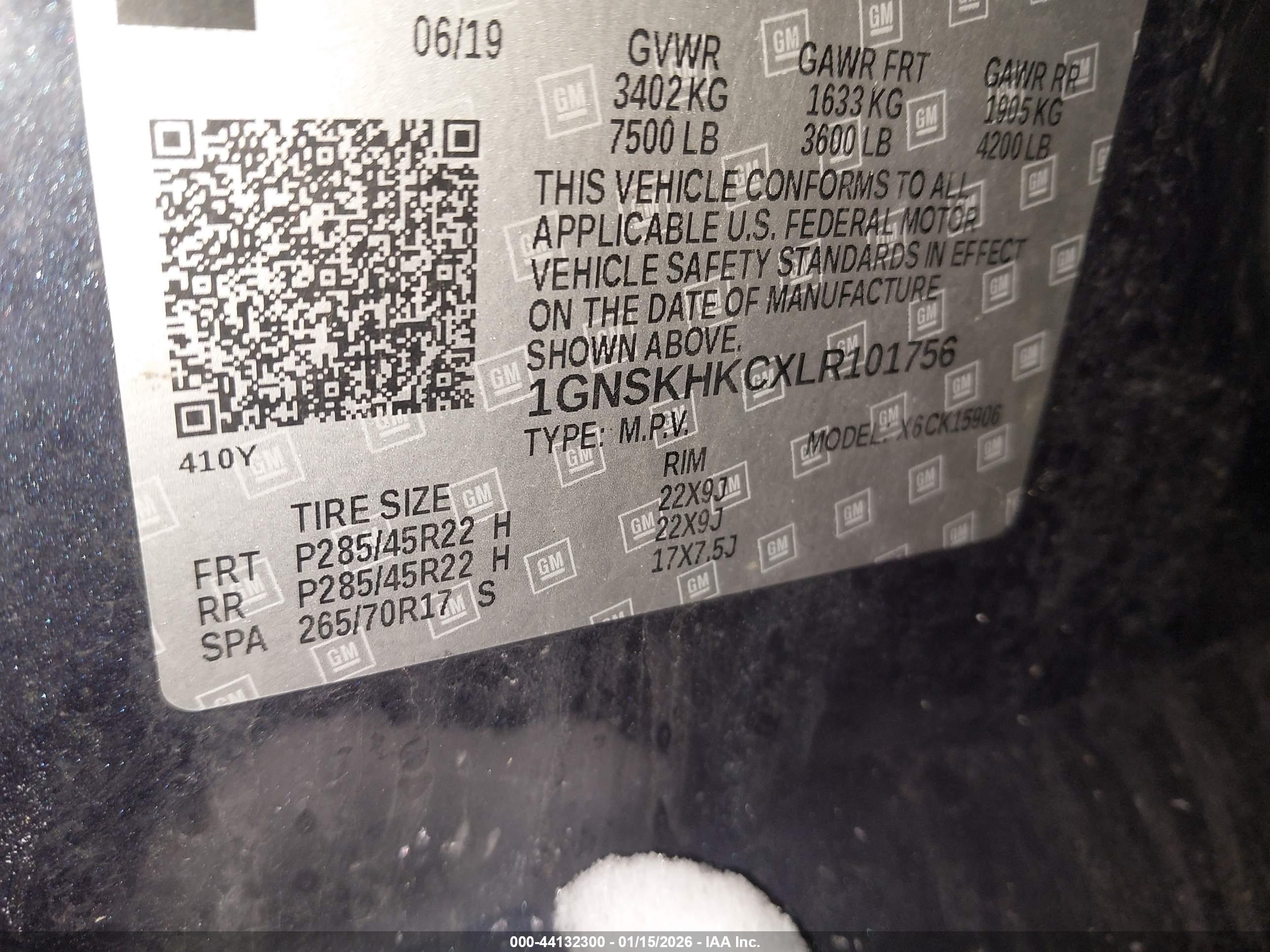 CHEVROLET SUBURBAN image 9