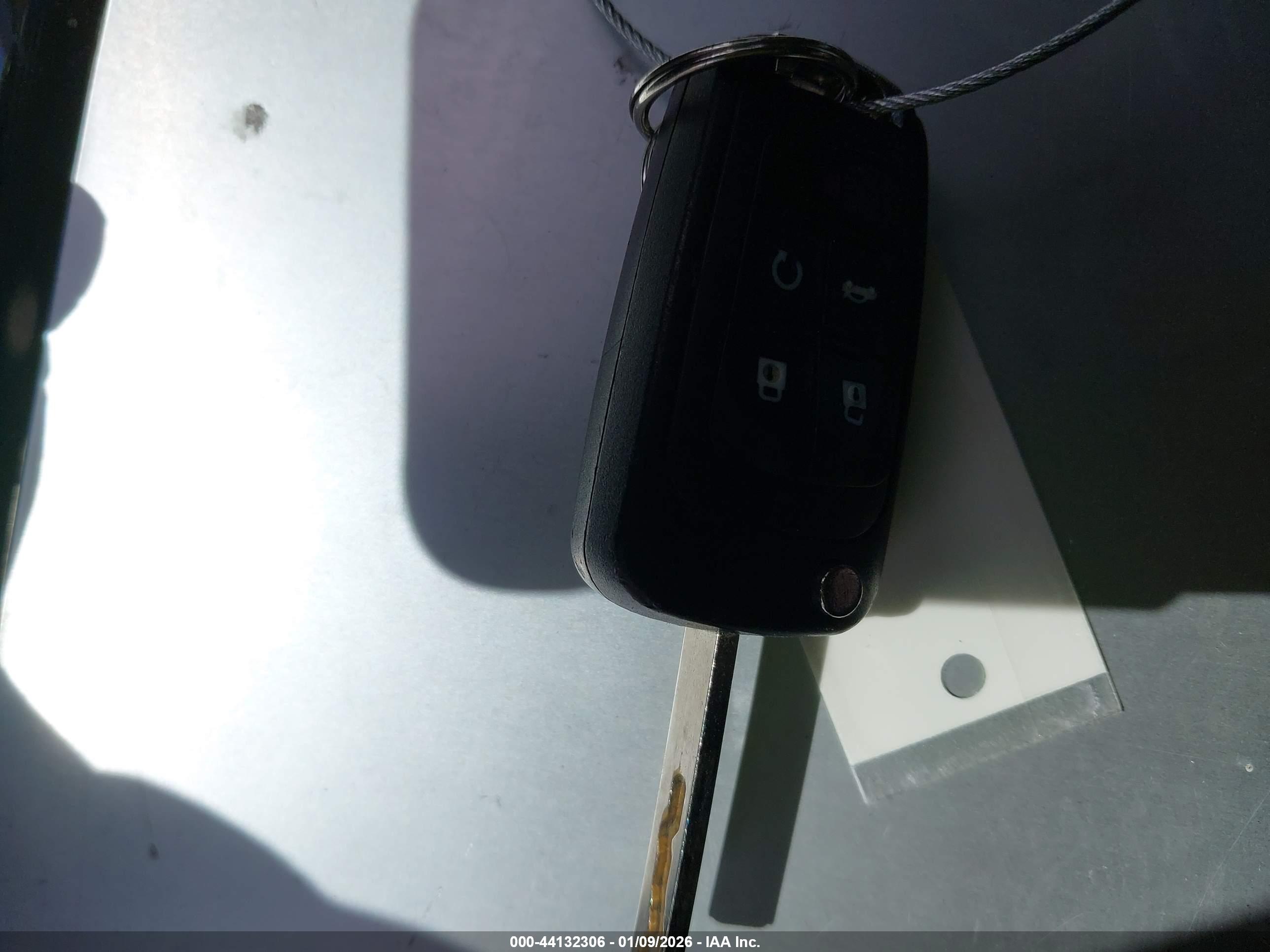 CHEVROLET EQUINOX image 11