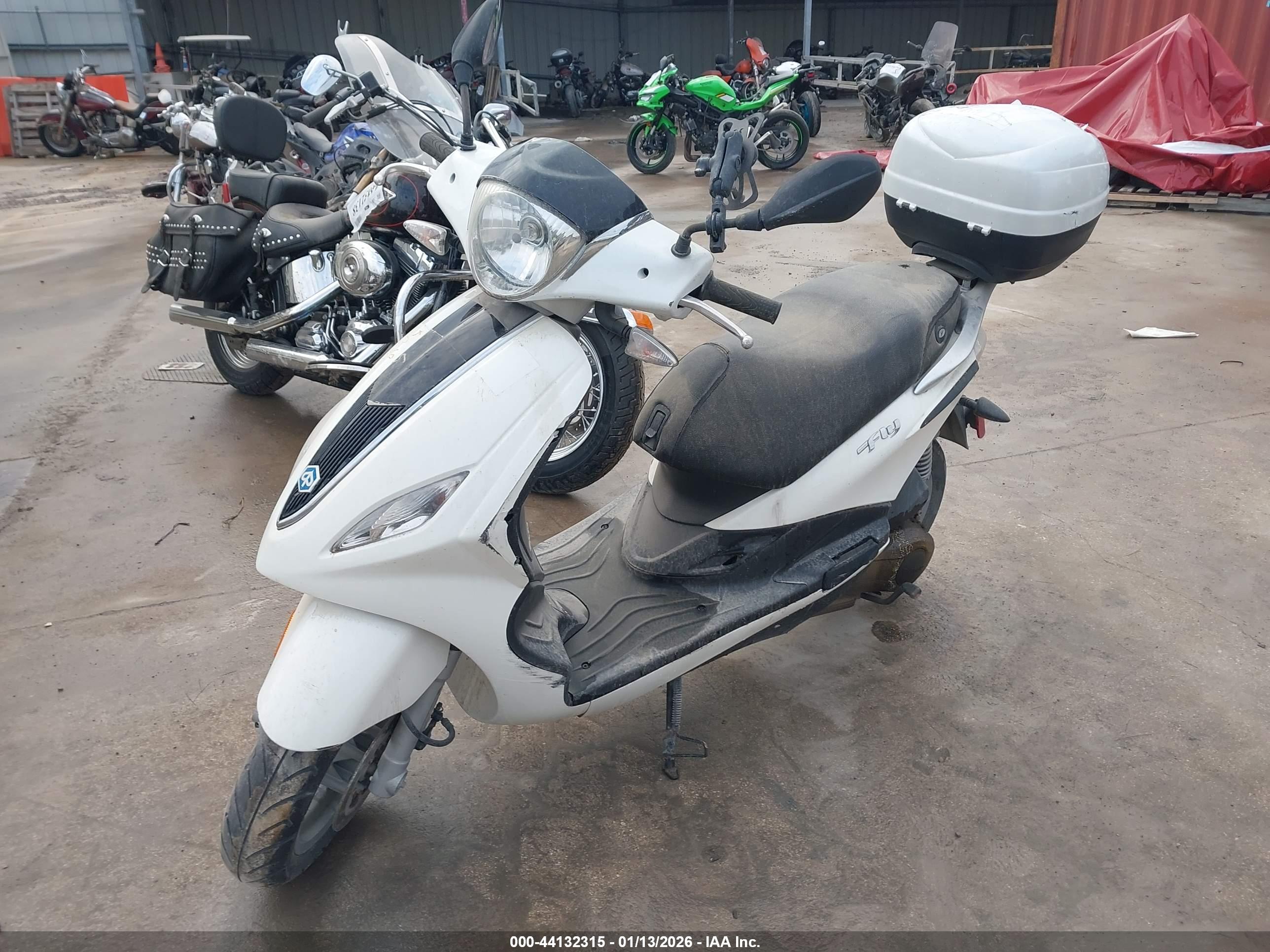 PIAGGIO FLY image 2