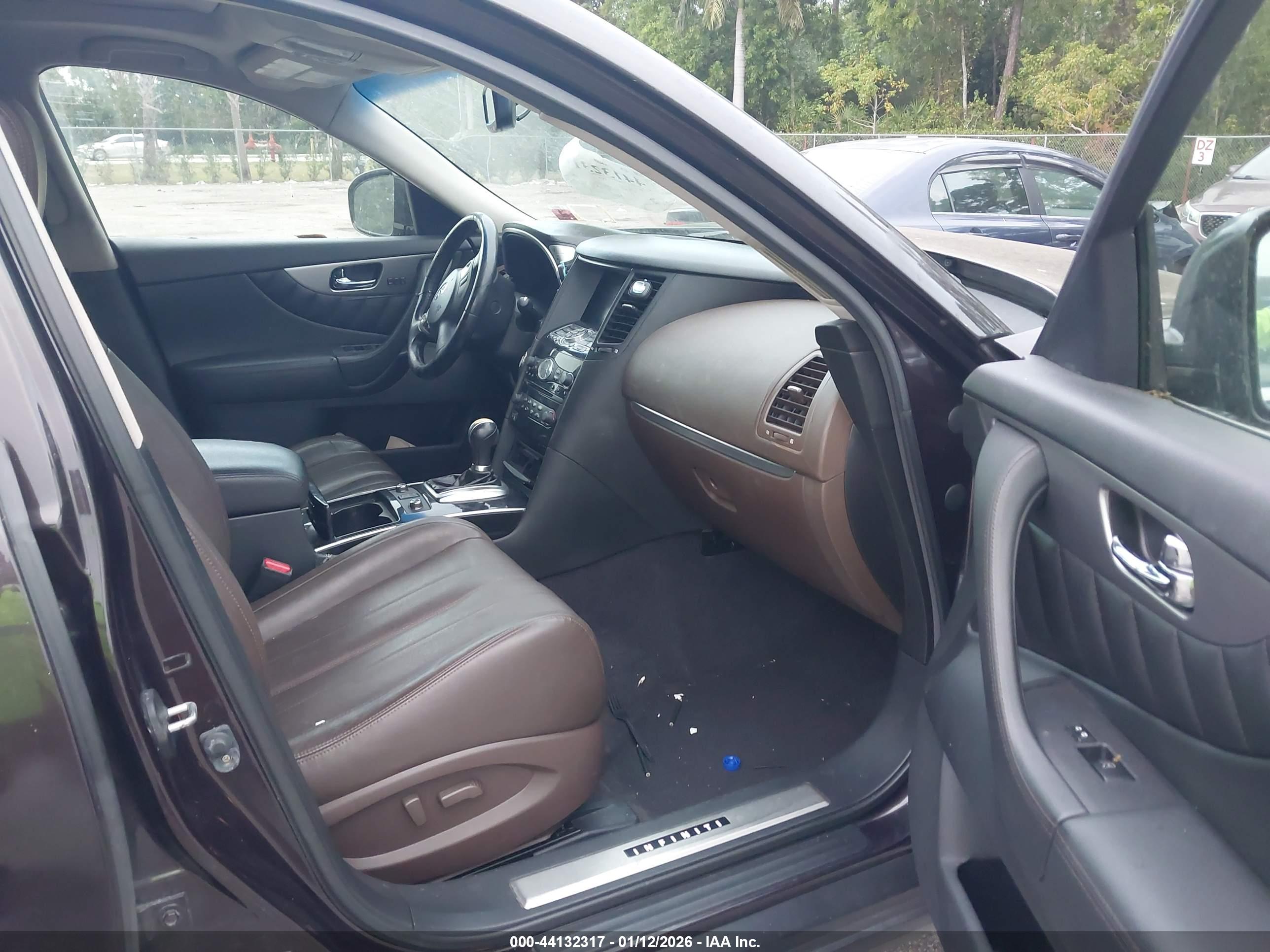 INFINITI FX35 image 5