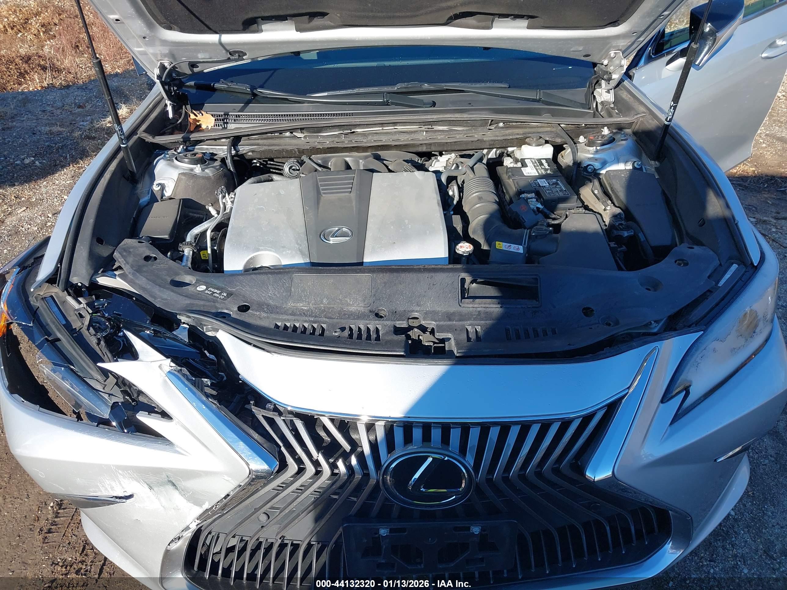 LEXUS ES image 10
