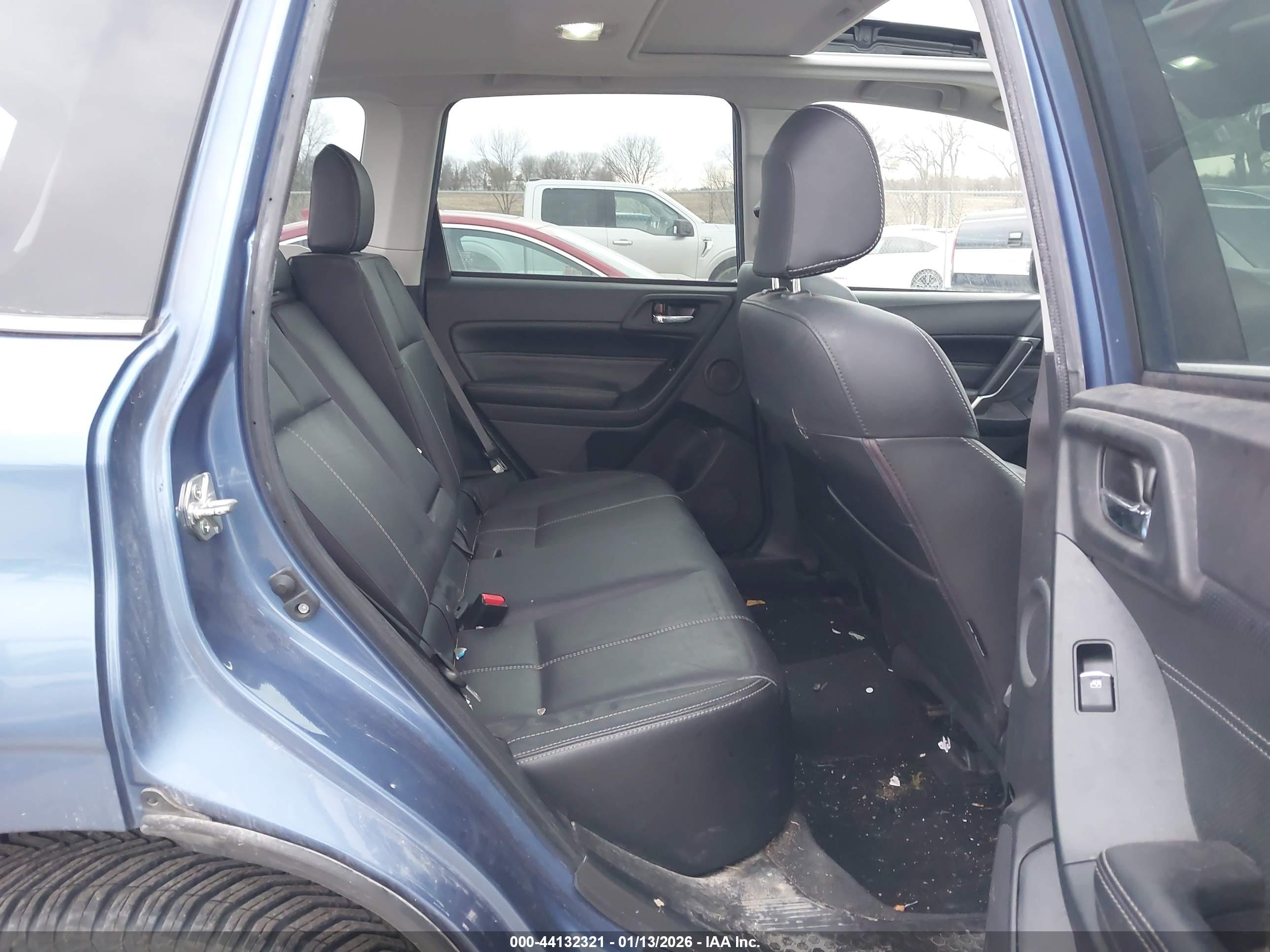 SUBARU FORESTER image 8