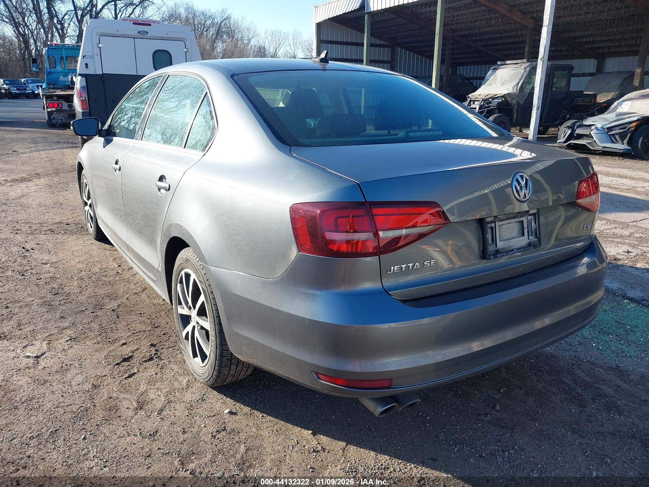 VOLKSWAGEN JETTA image 3