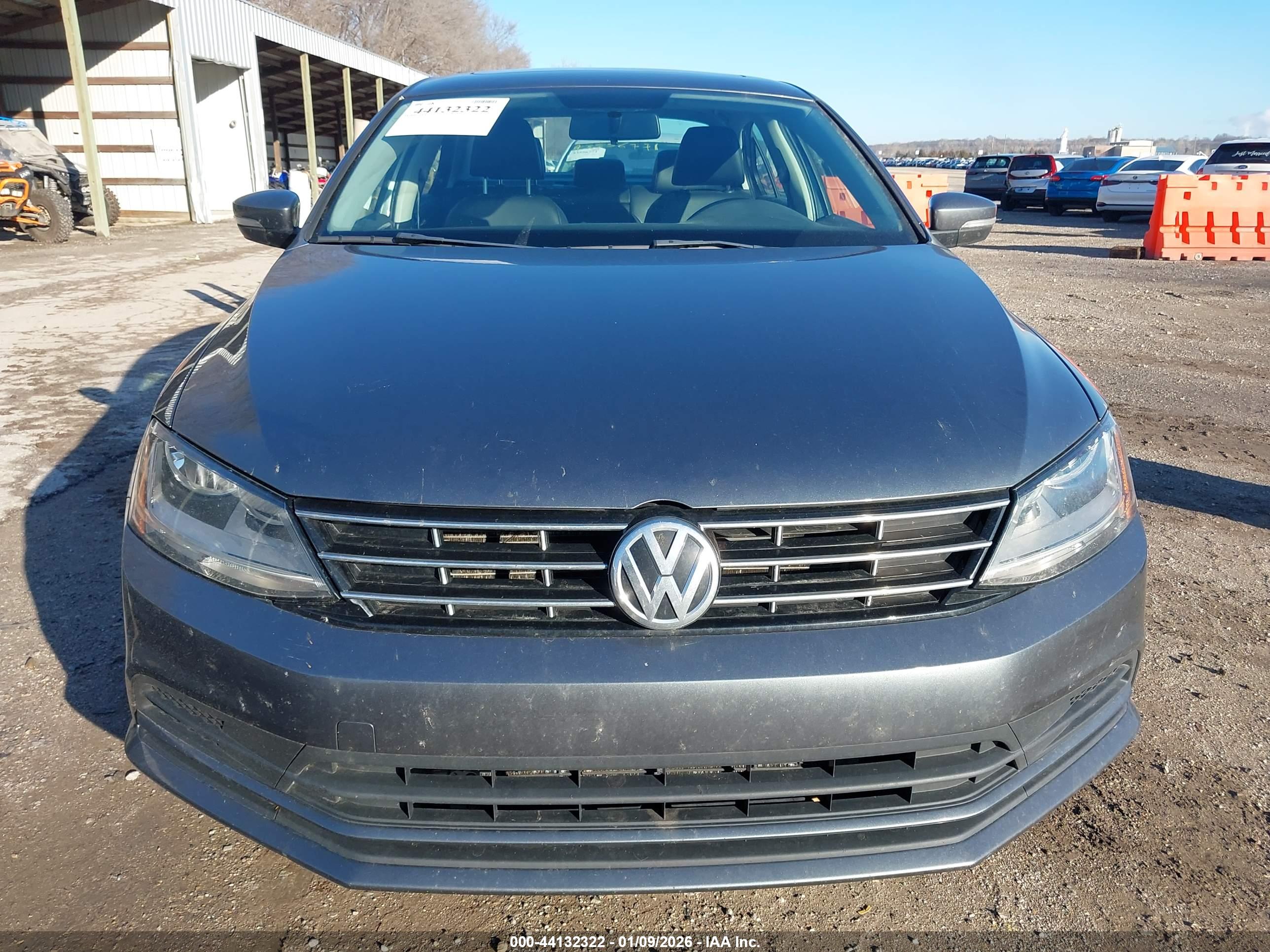 VOLKSWAGEN JETTA image 6