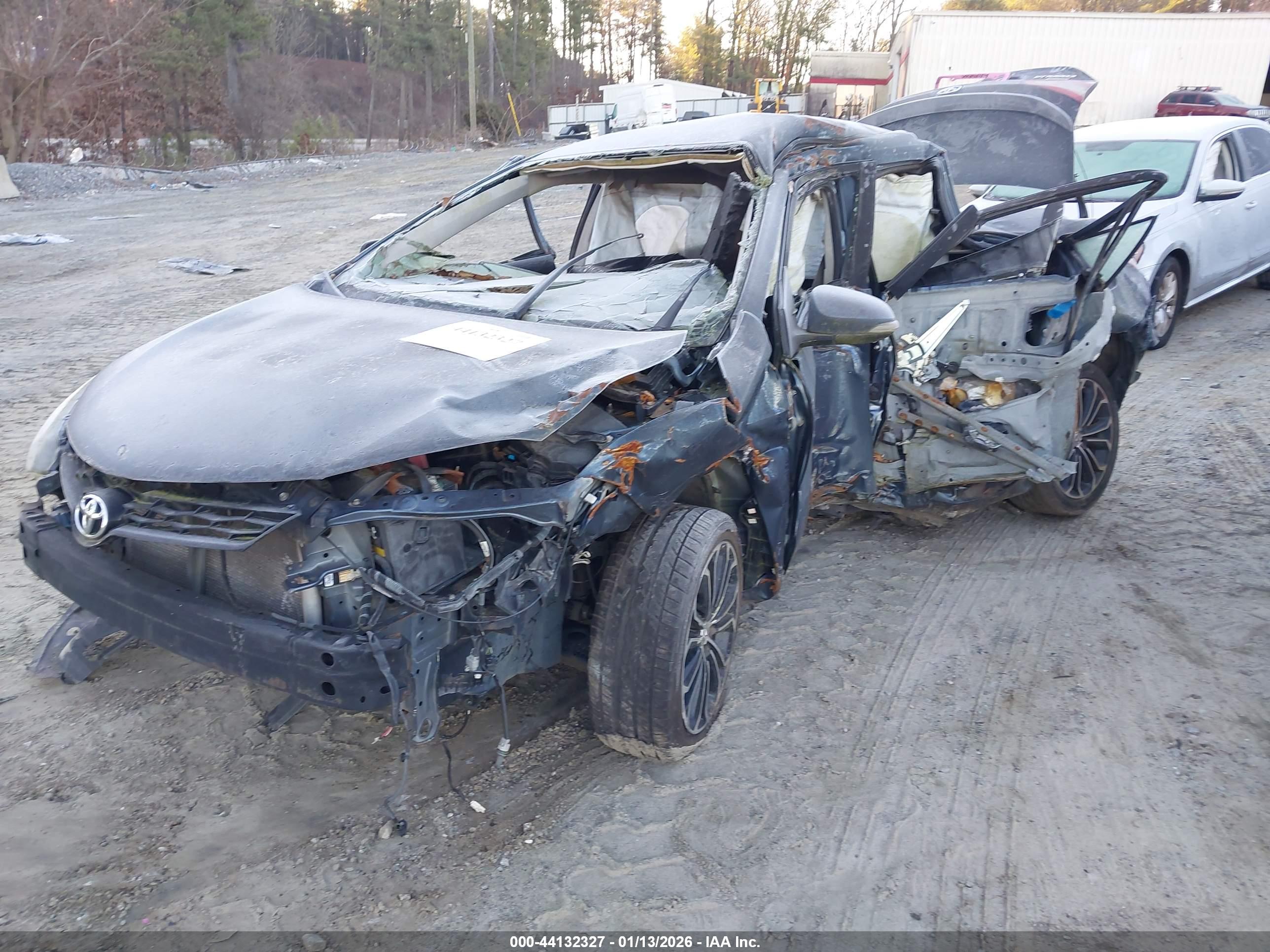 TOYOTA COROLLA image 2
