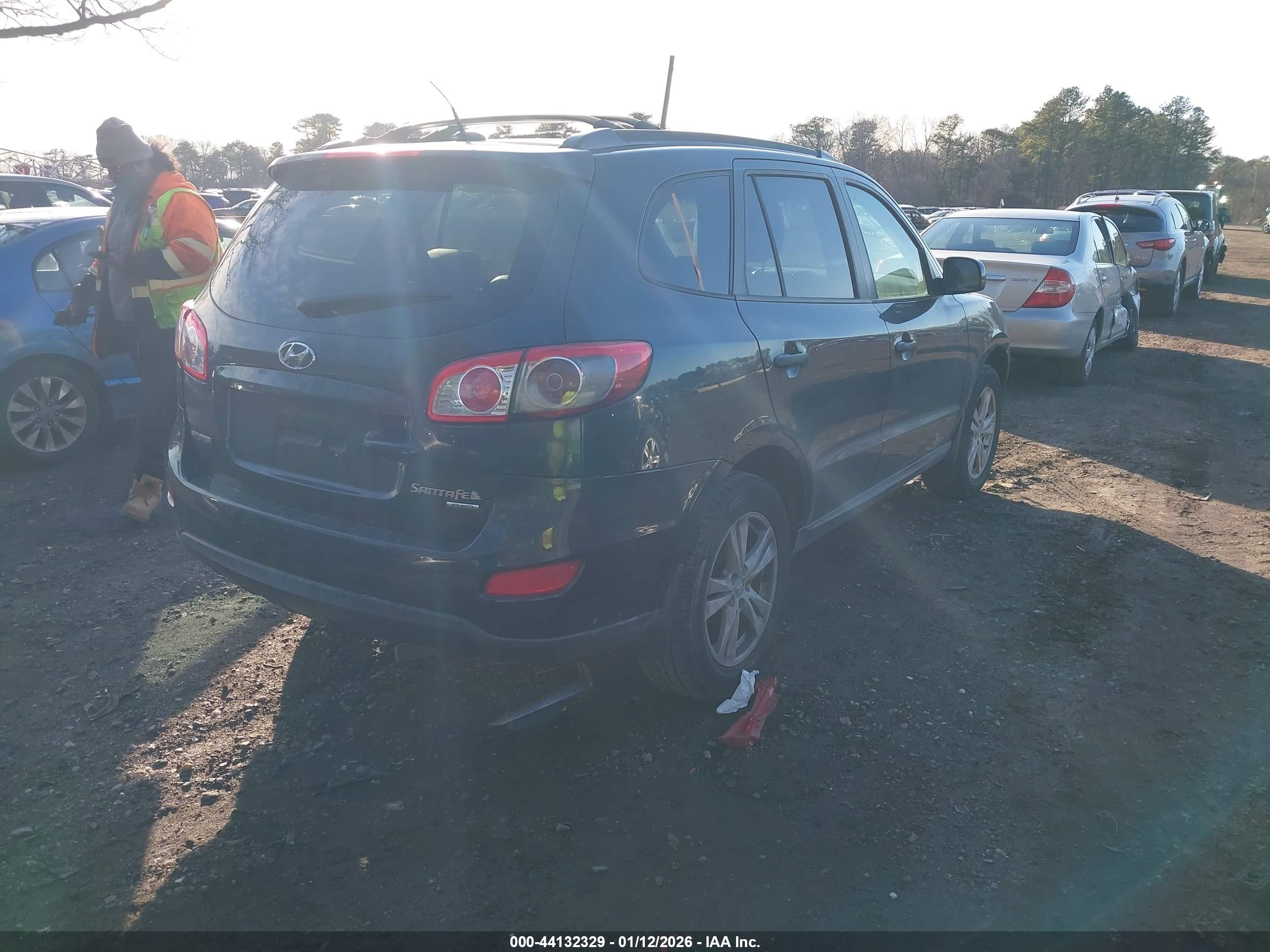 HYUNDAI SANTA image 4