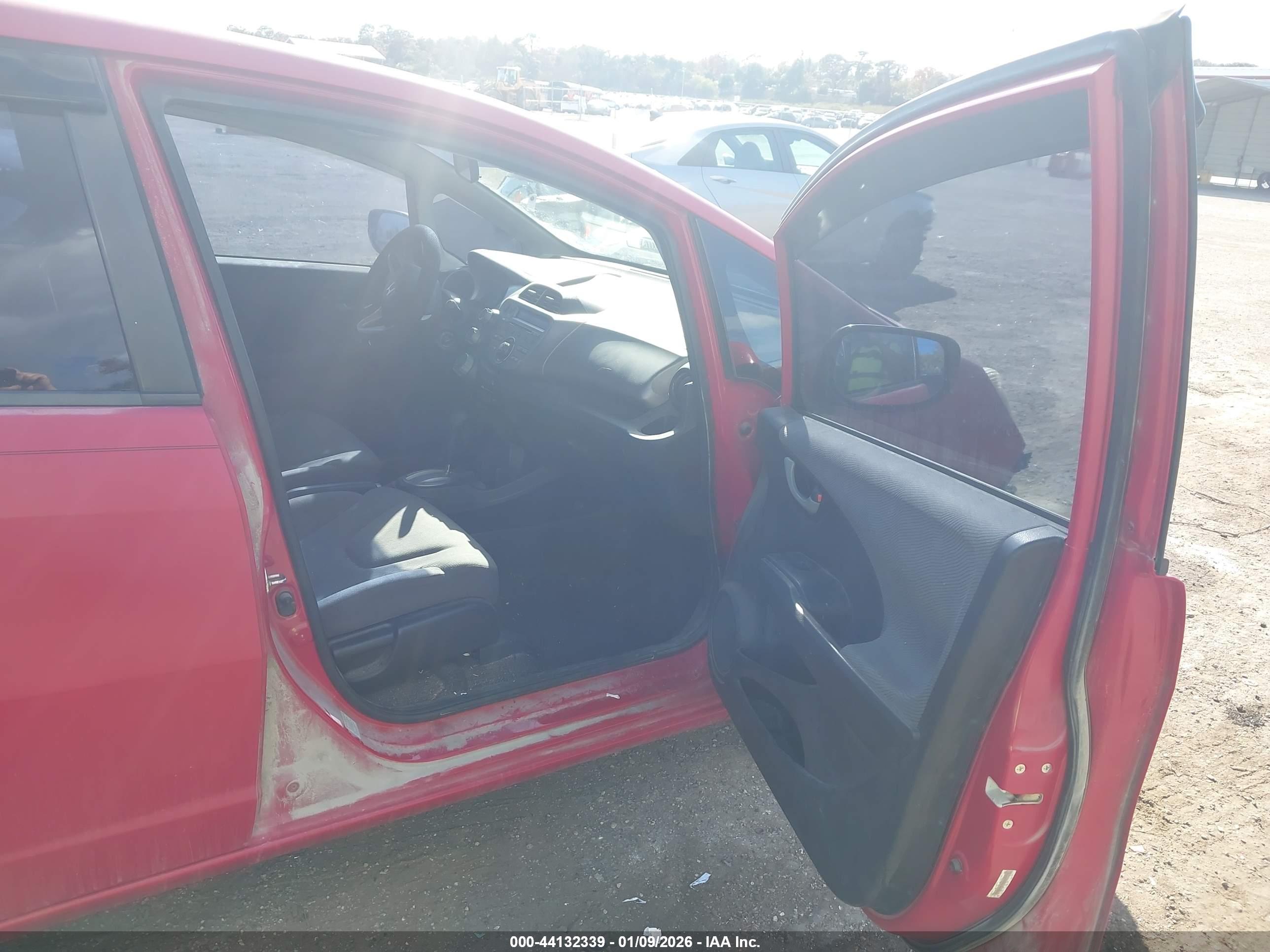 HONDA FIT image 5