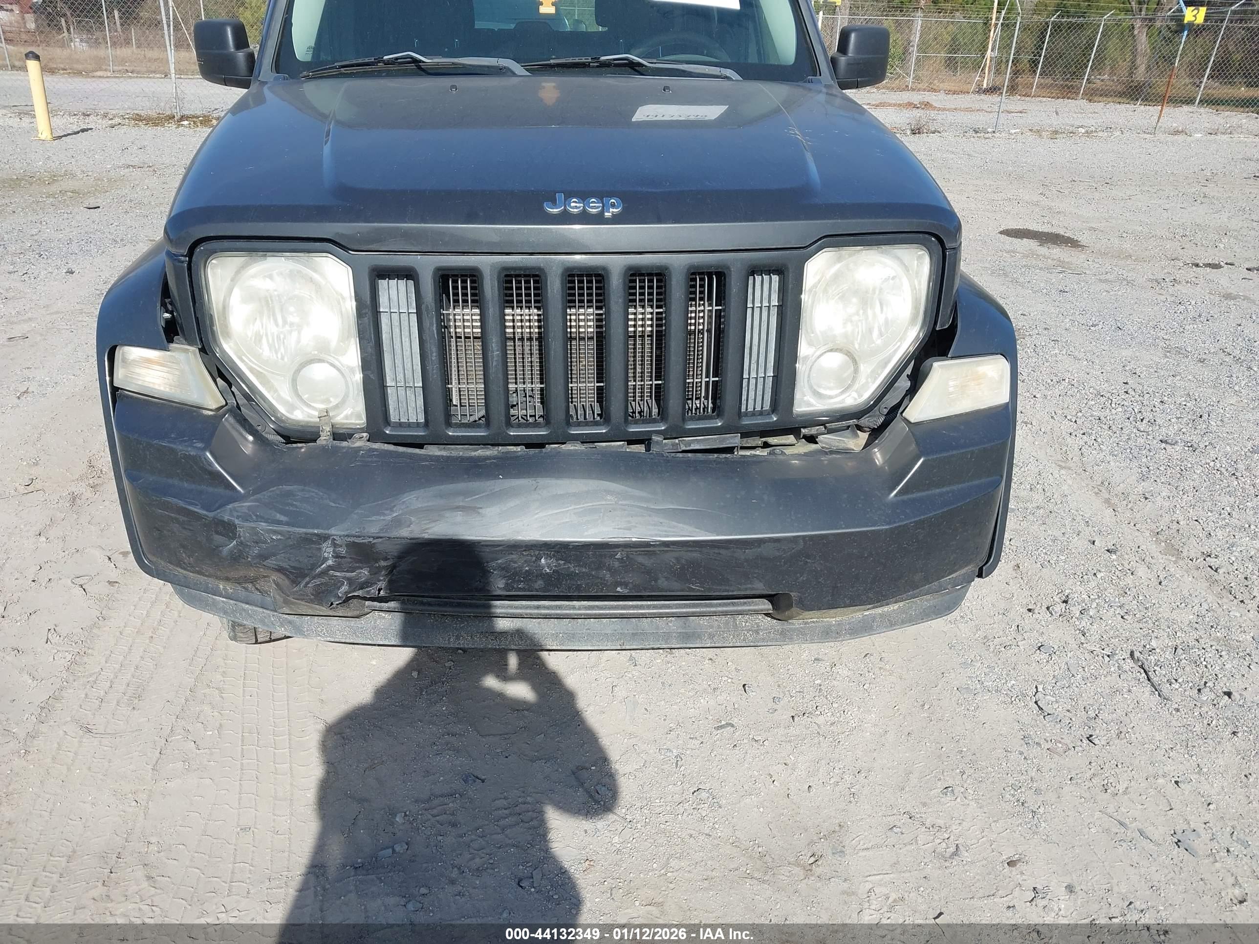 JEEP LIBERTY image 6