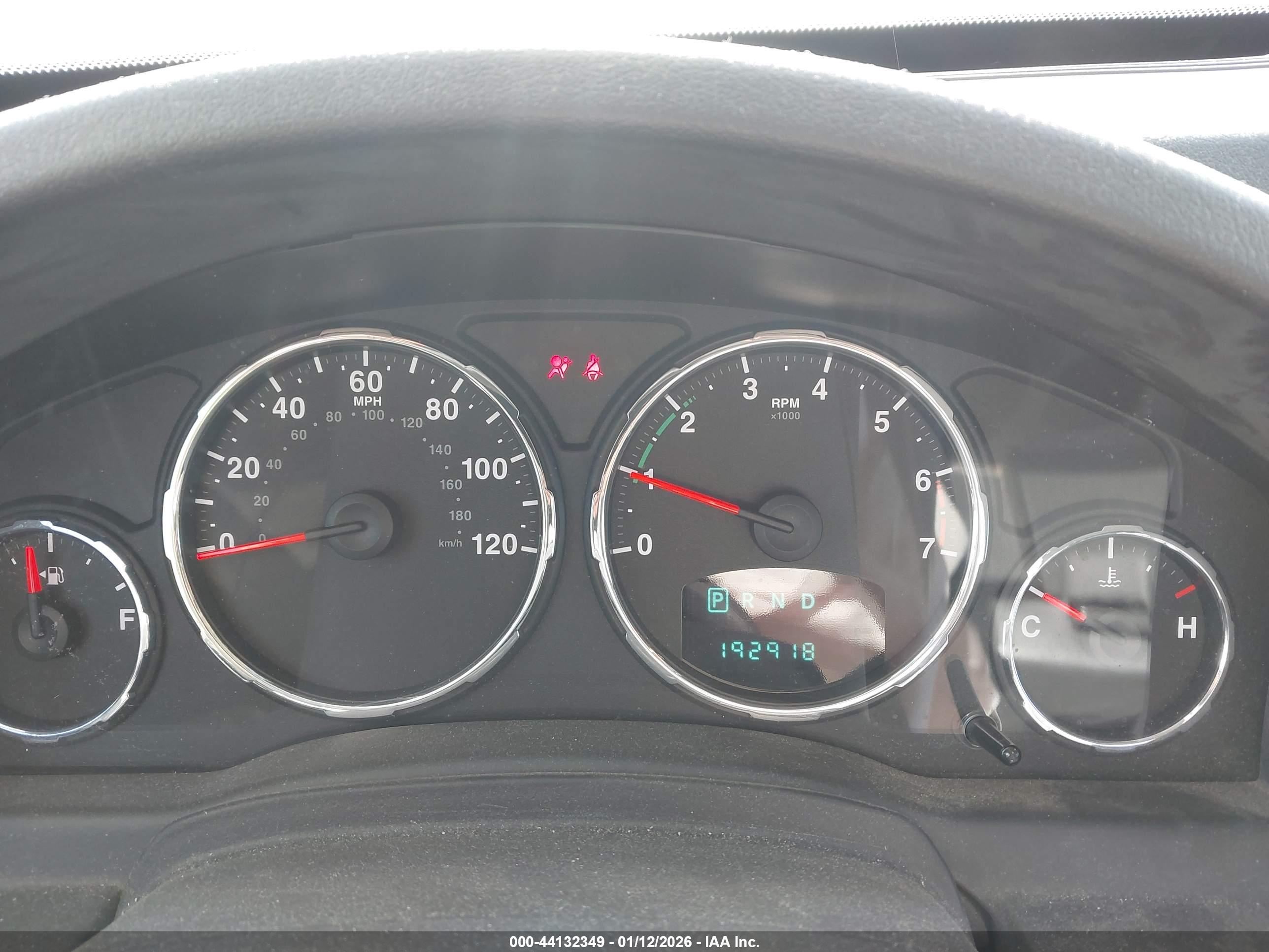 JEEP LIBERTY image 7