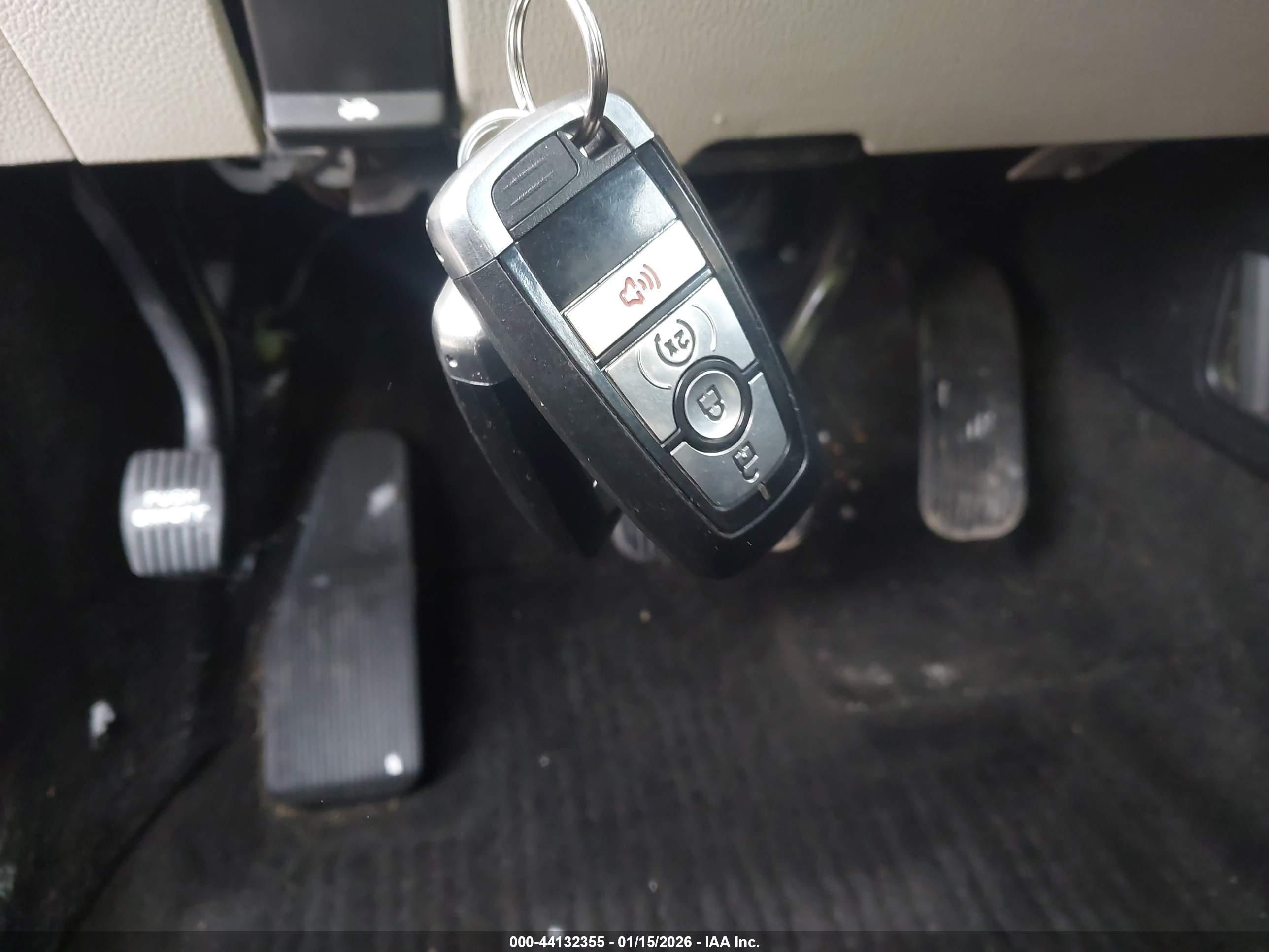 FORD EXPLORER image 11