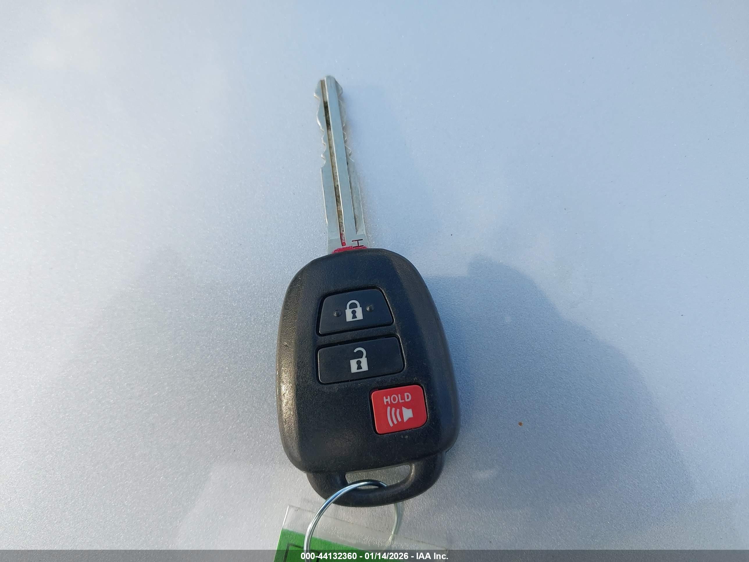 TOYOTA RAV4 image 11