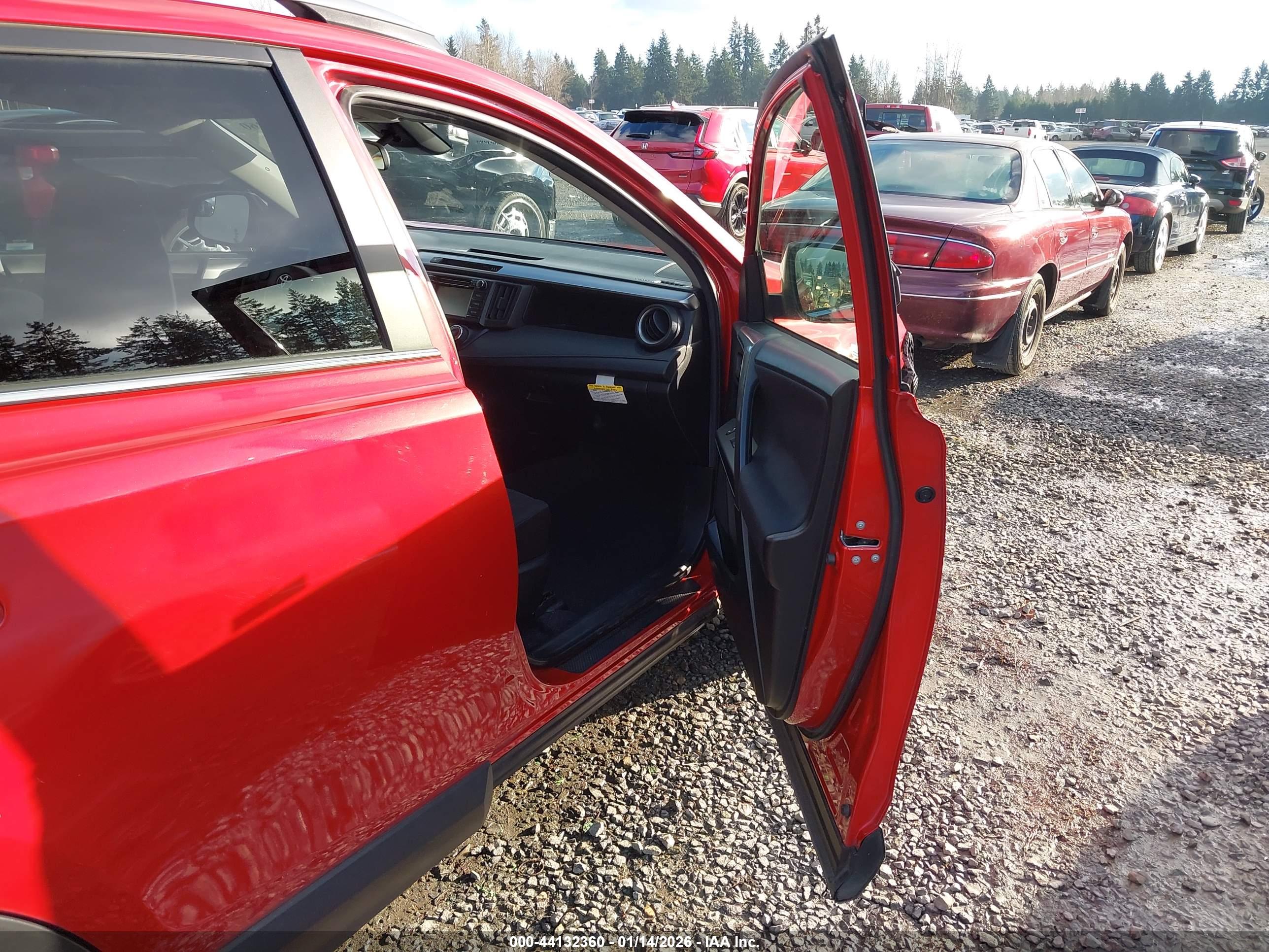TOYOTA RAV4 image 5