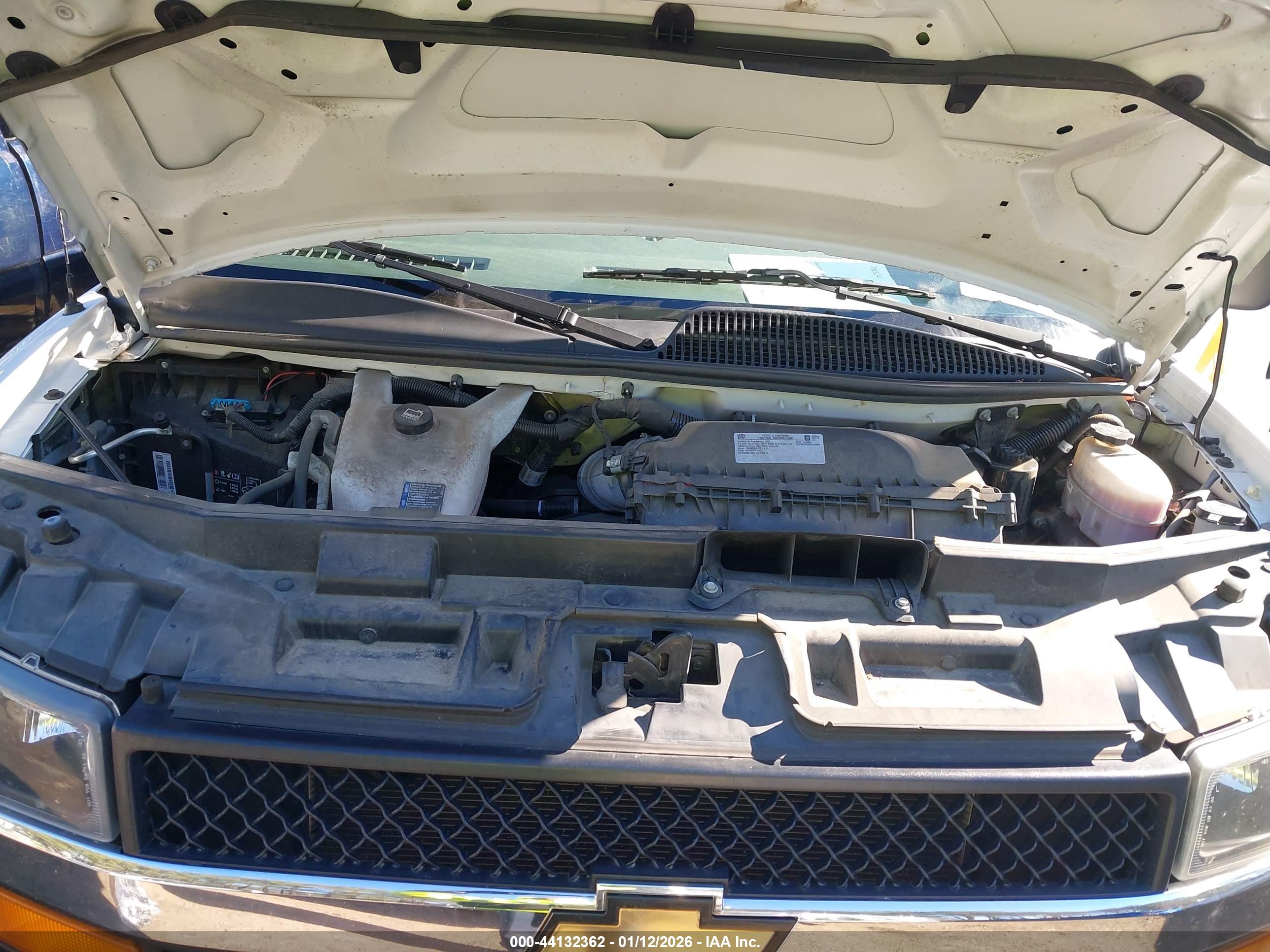 CHEVROLET EXPRESS image 10