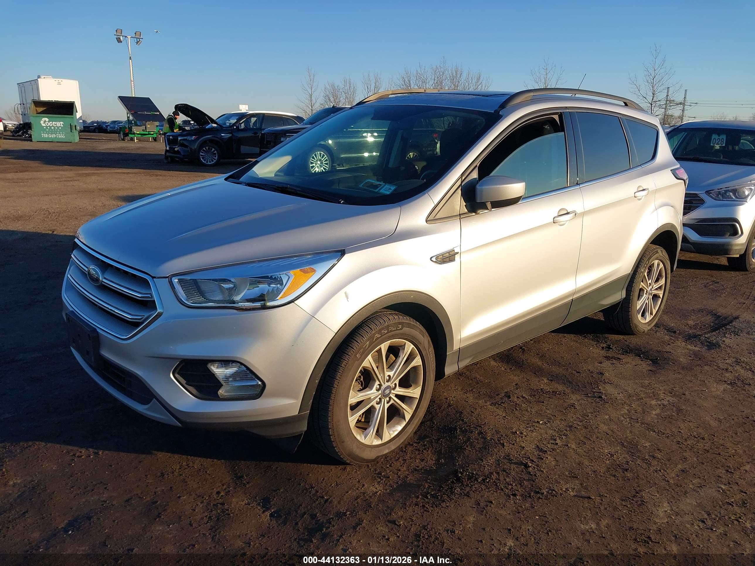 FORD ESCAPE image 2