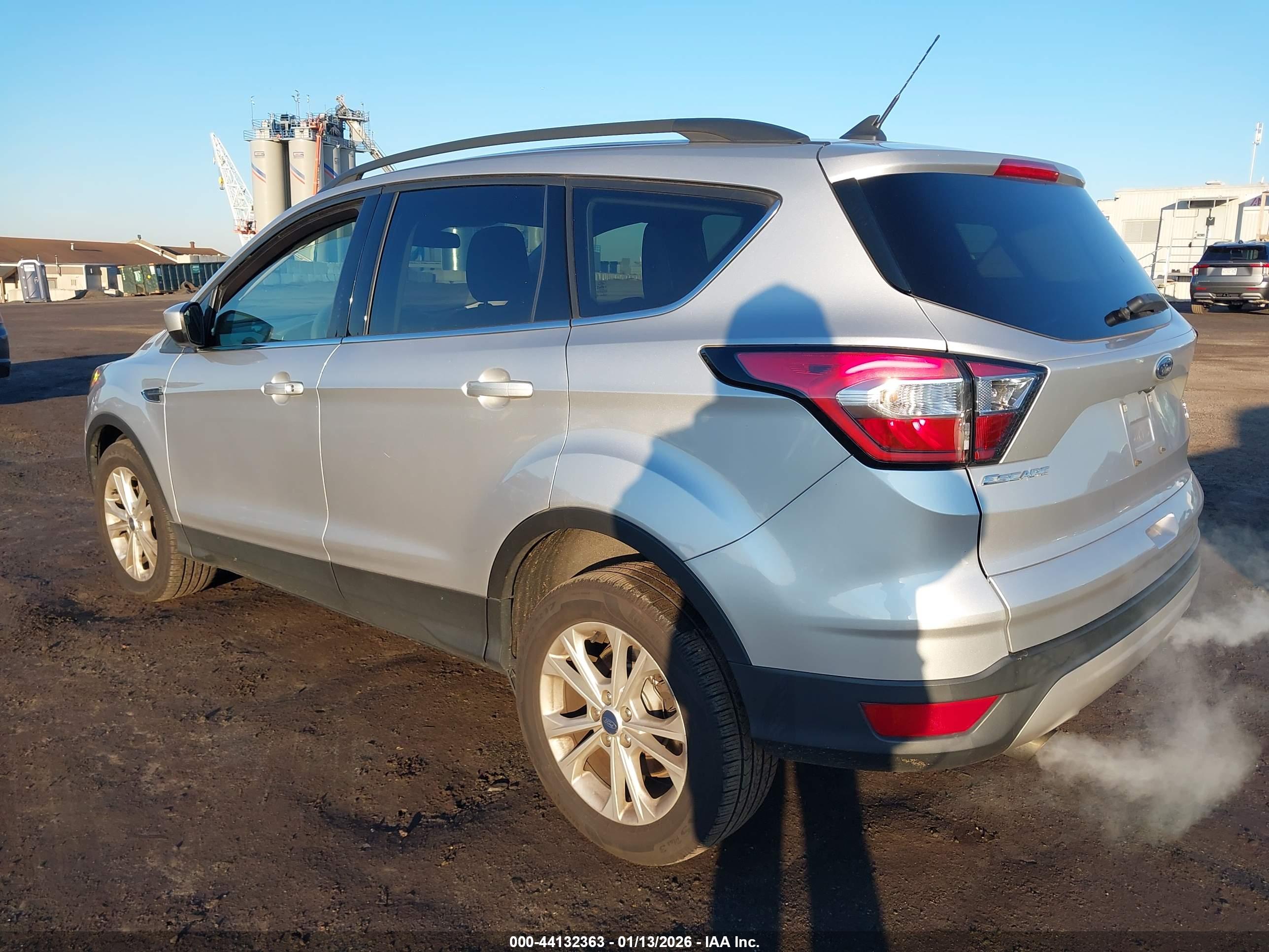 FORD ESCAPE image 3
