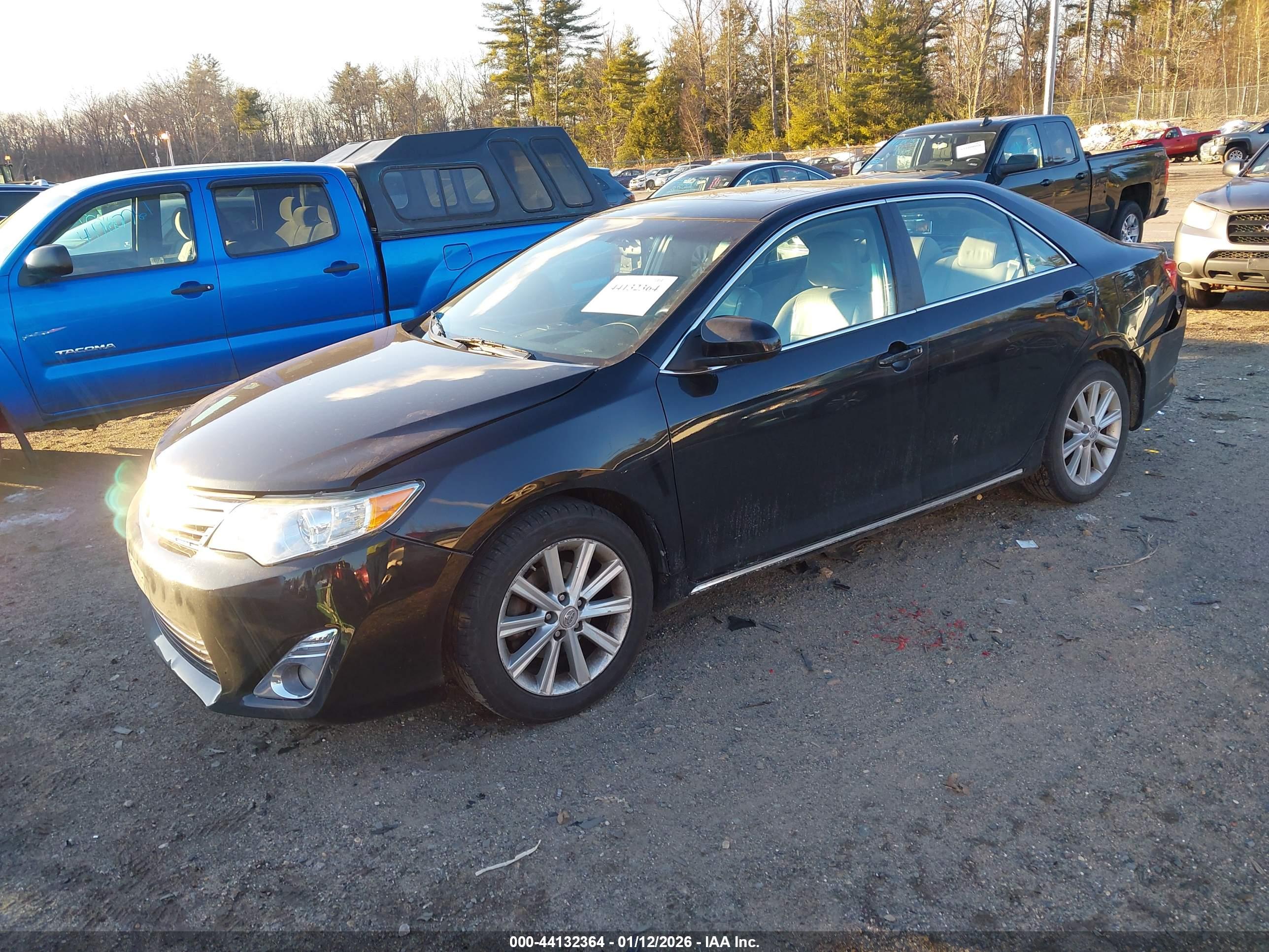 TOYOTA CAMRY image 2