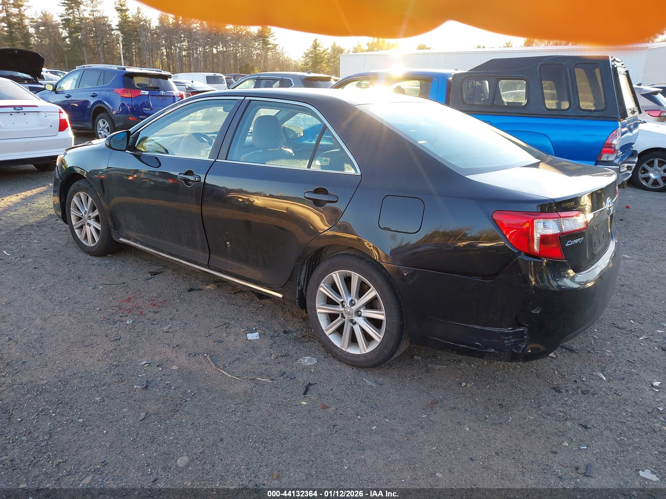 TOYOTA CAMRY image 3