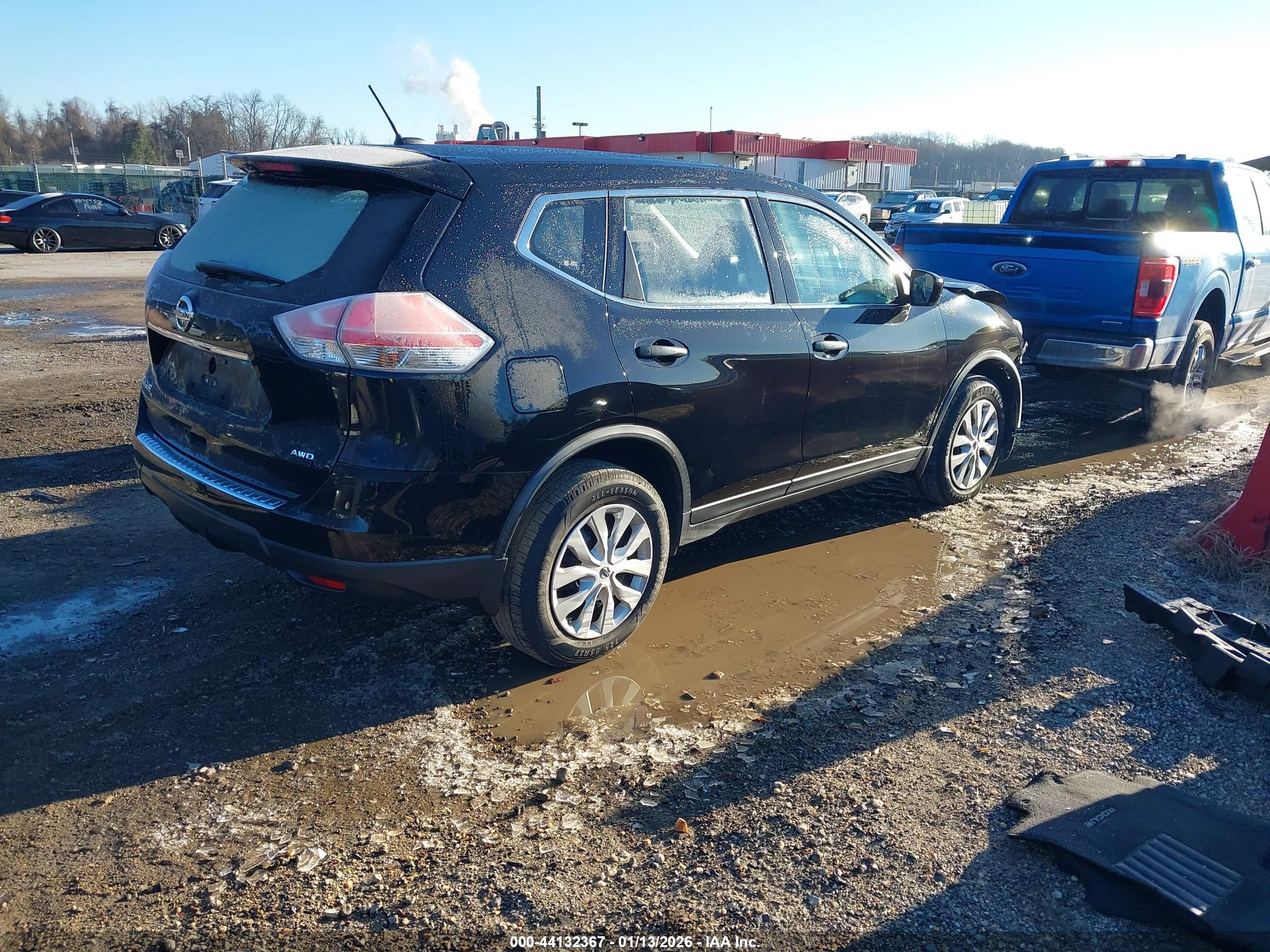 NISSAN ROGUE image 4
