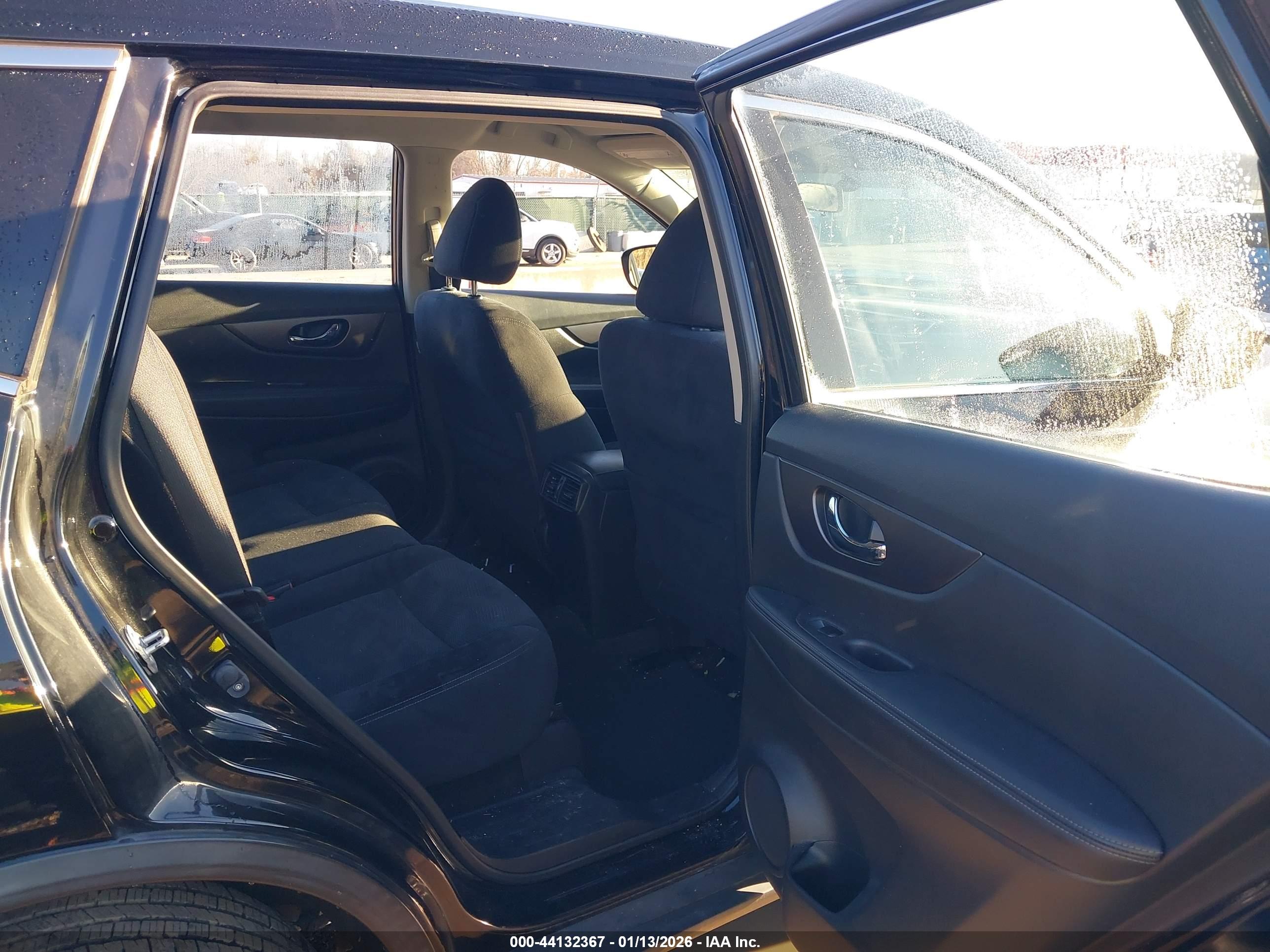 NISSAN ROGUE image 8