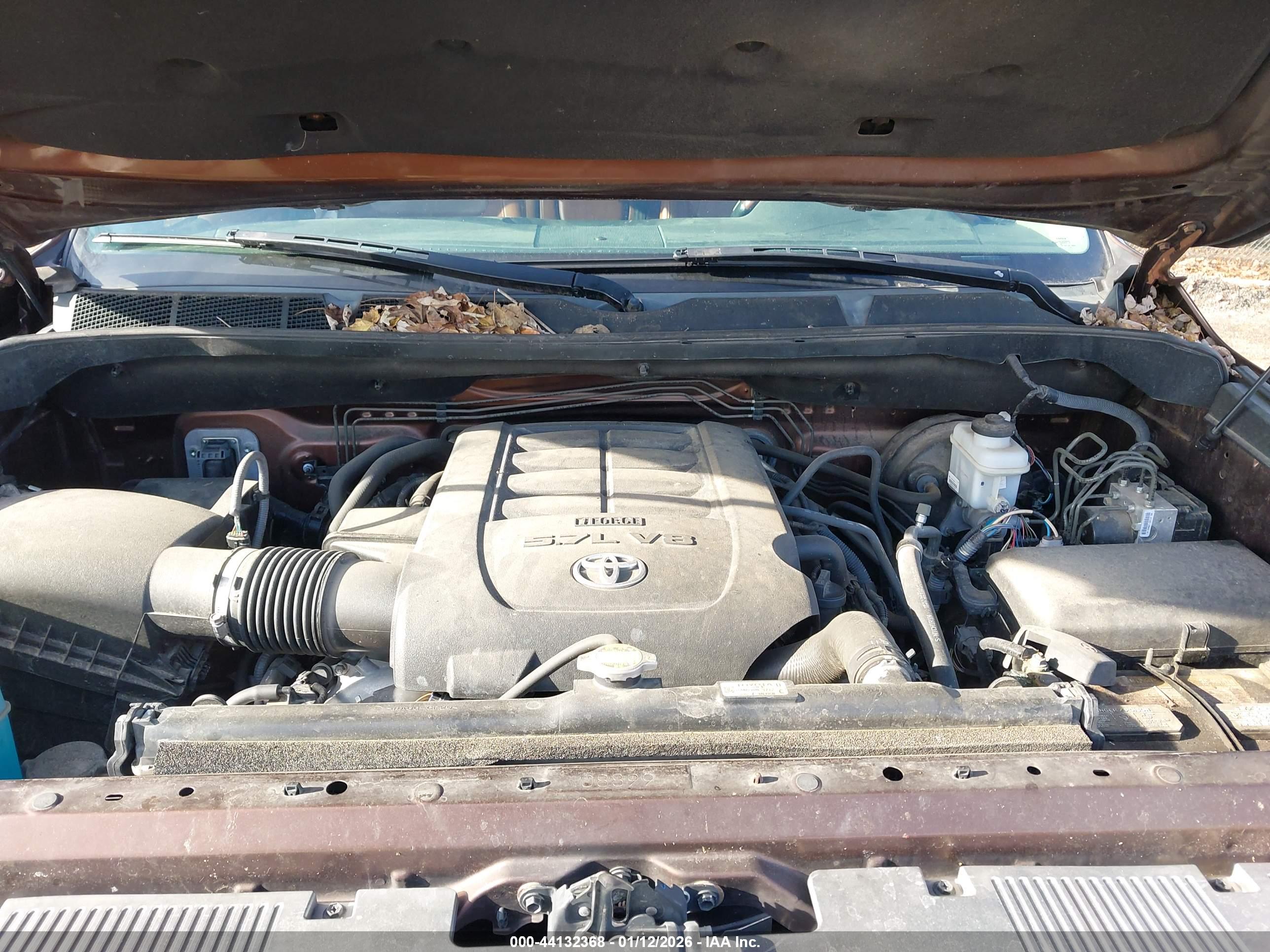 TOYOTA TUNDRA image 10