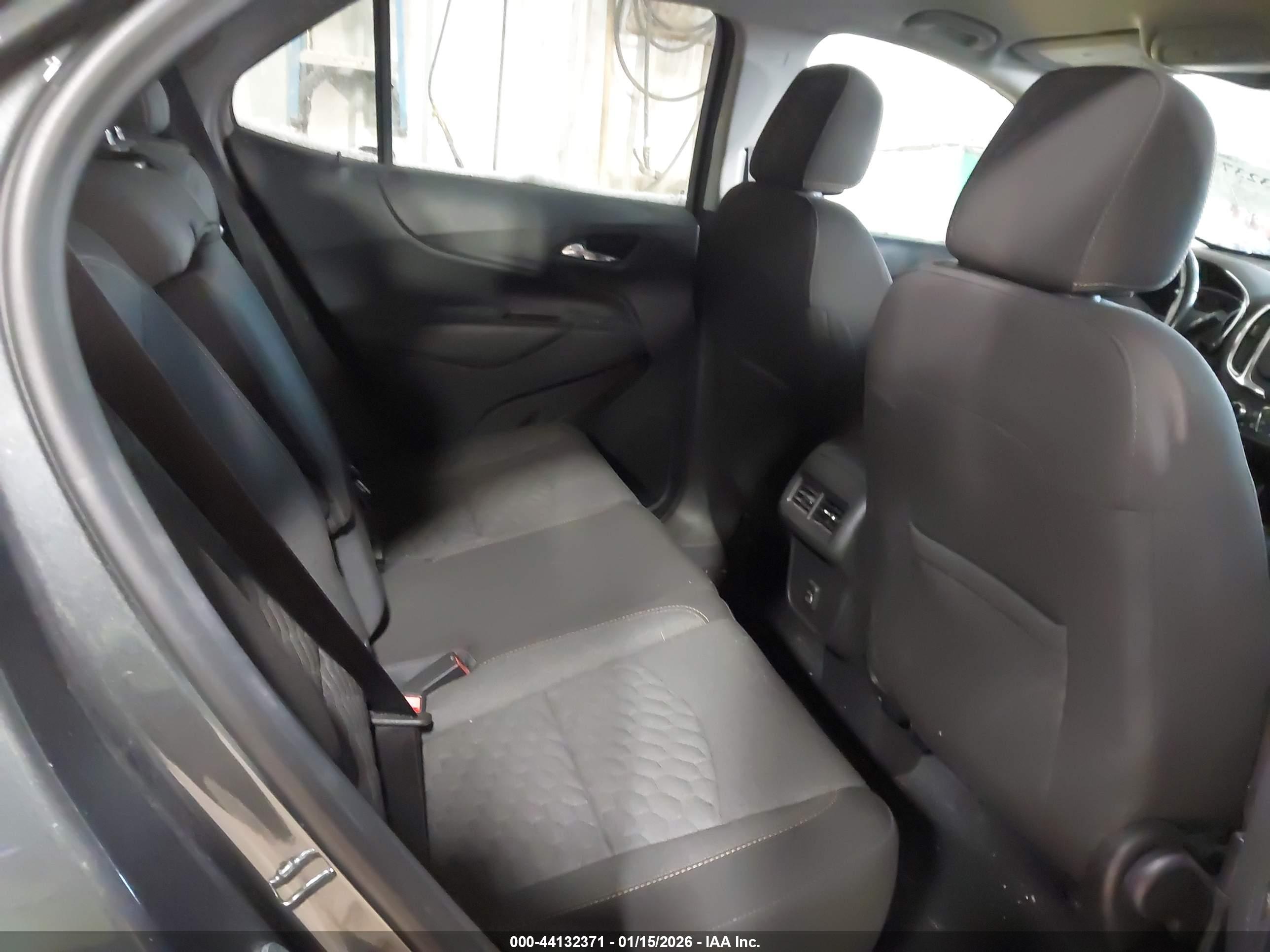 CHEVROLET EQUINOX image 8