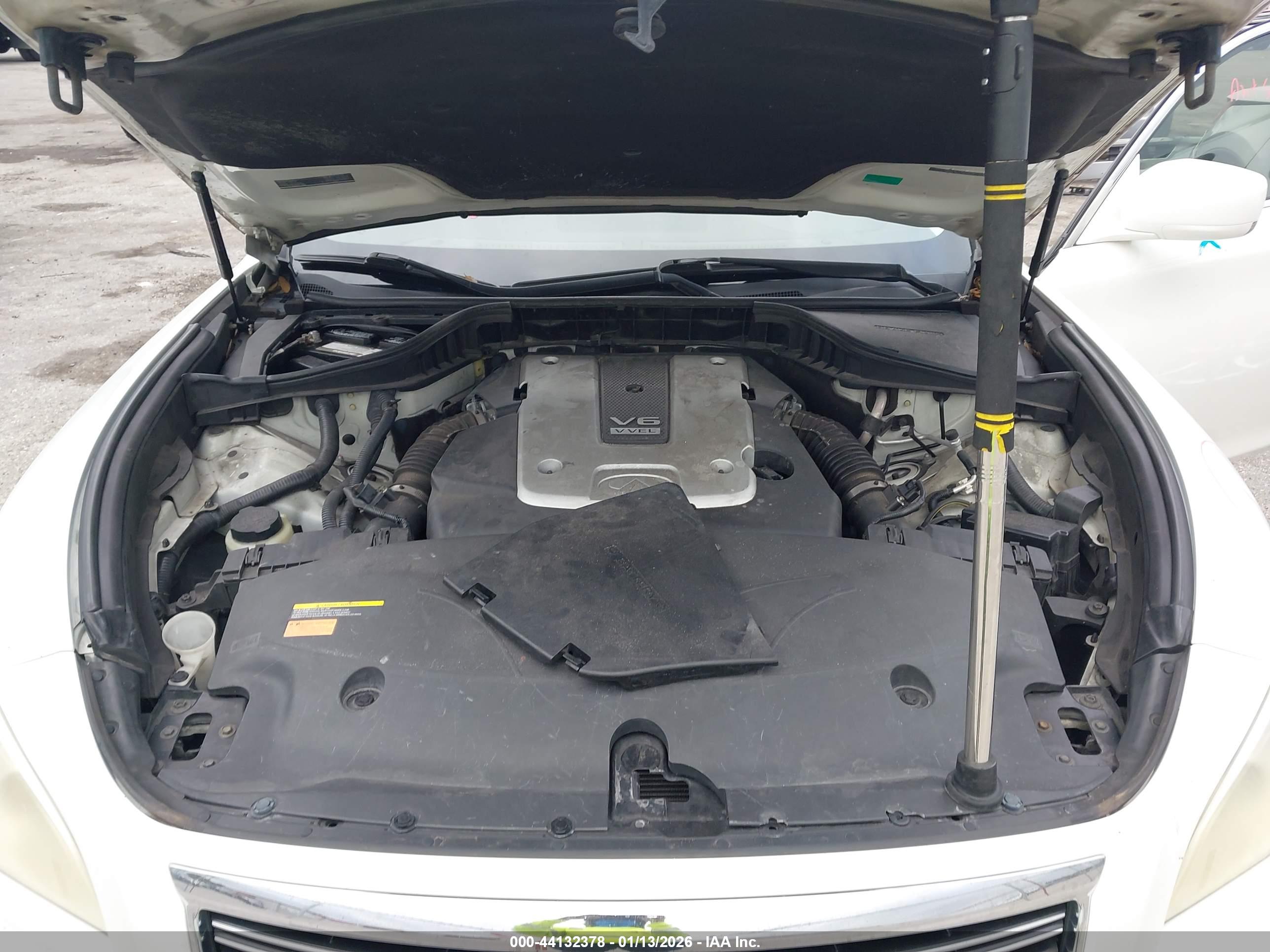INFINITI M37 image 10