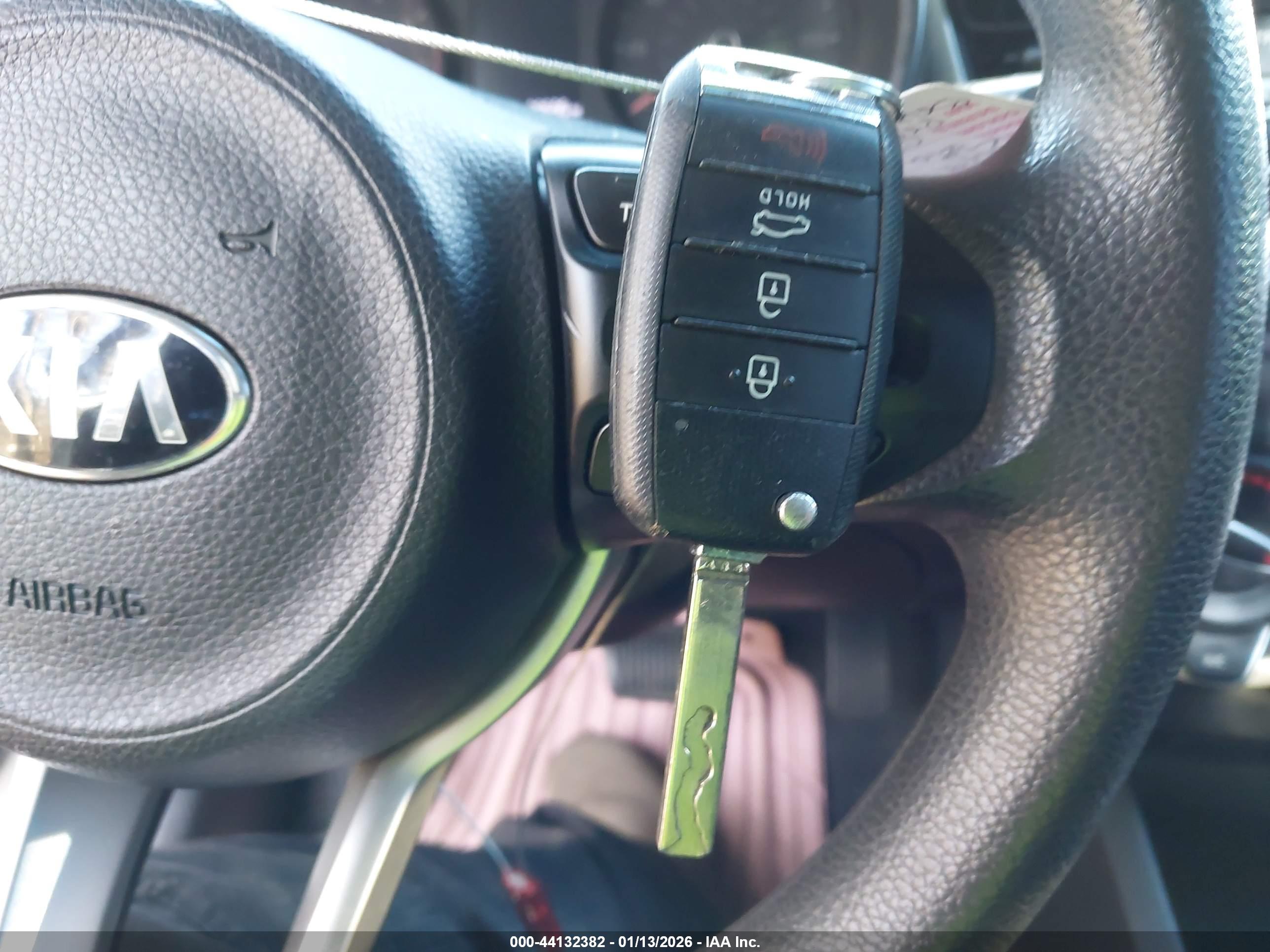 KIA RIO image 11