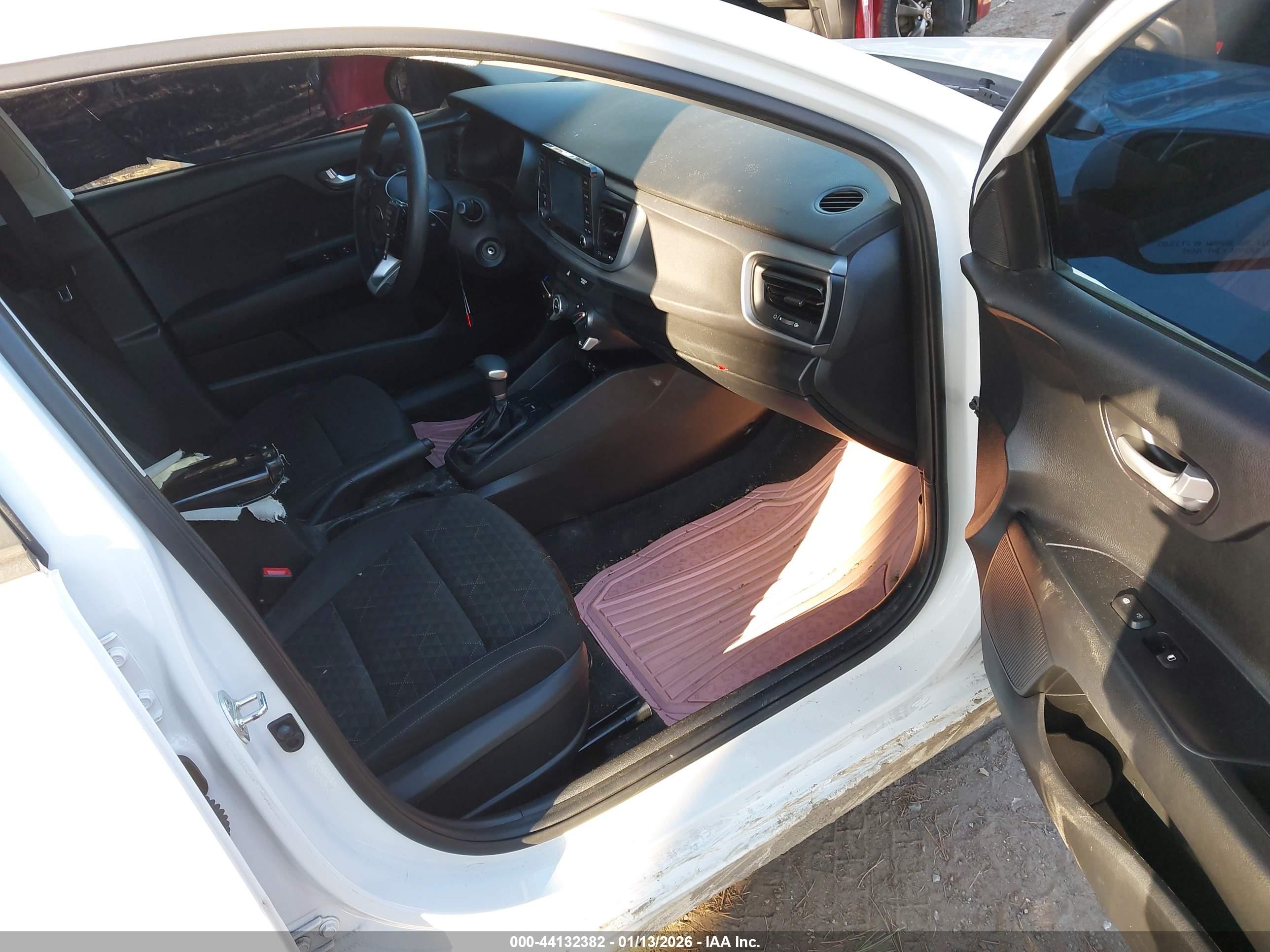 KIA RIO image 5