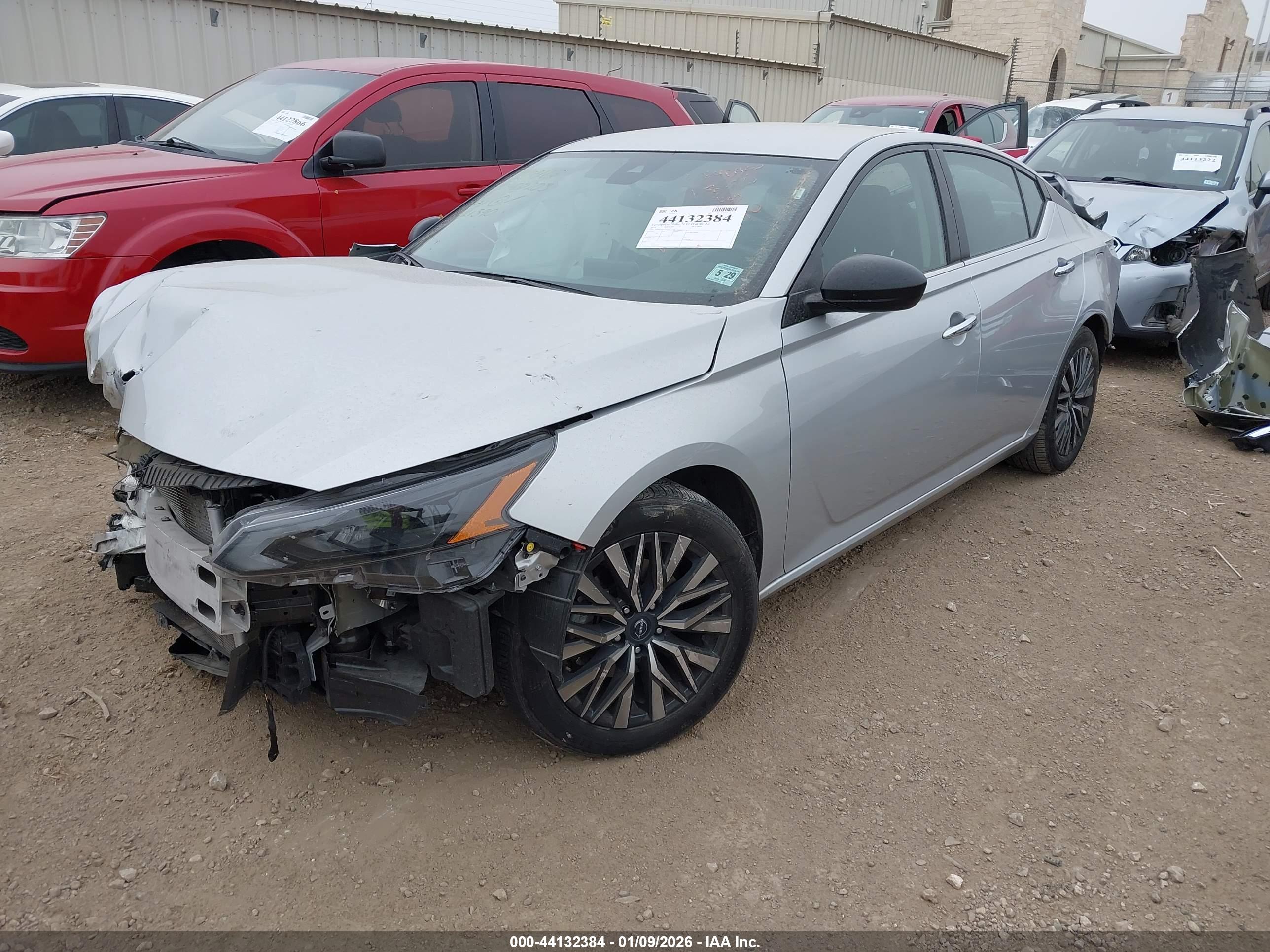 NISSAN ALTIMA image 2