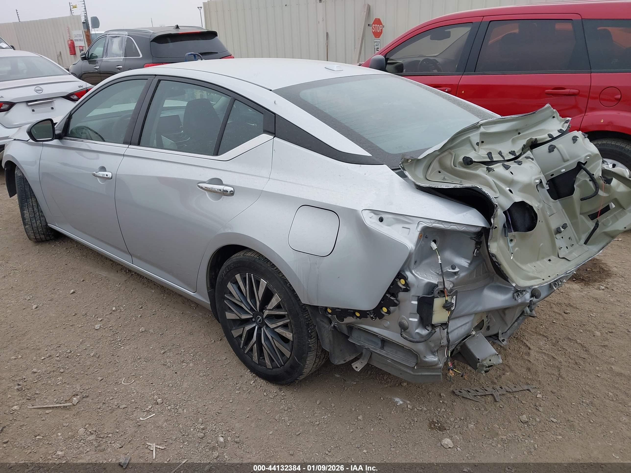 NISSAN ALTIMA image 3