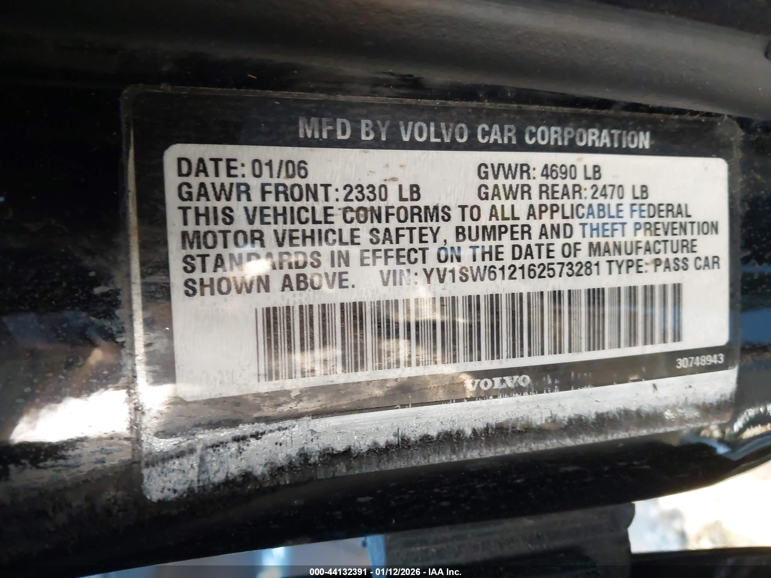 VOLVO V70 image 9