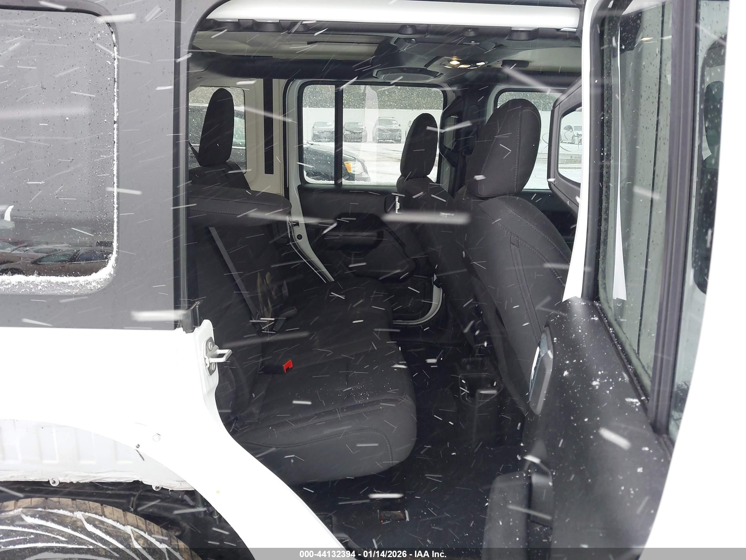 JEEP WRANGLER image 8