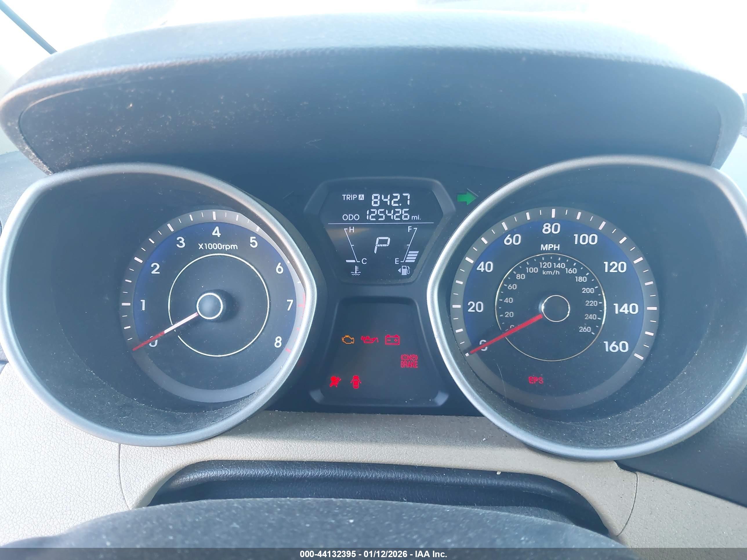 HYUNDAI ELANTRA image 7