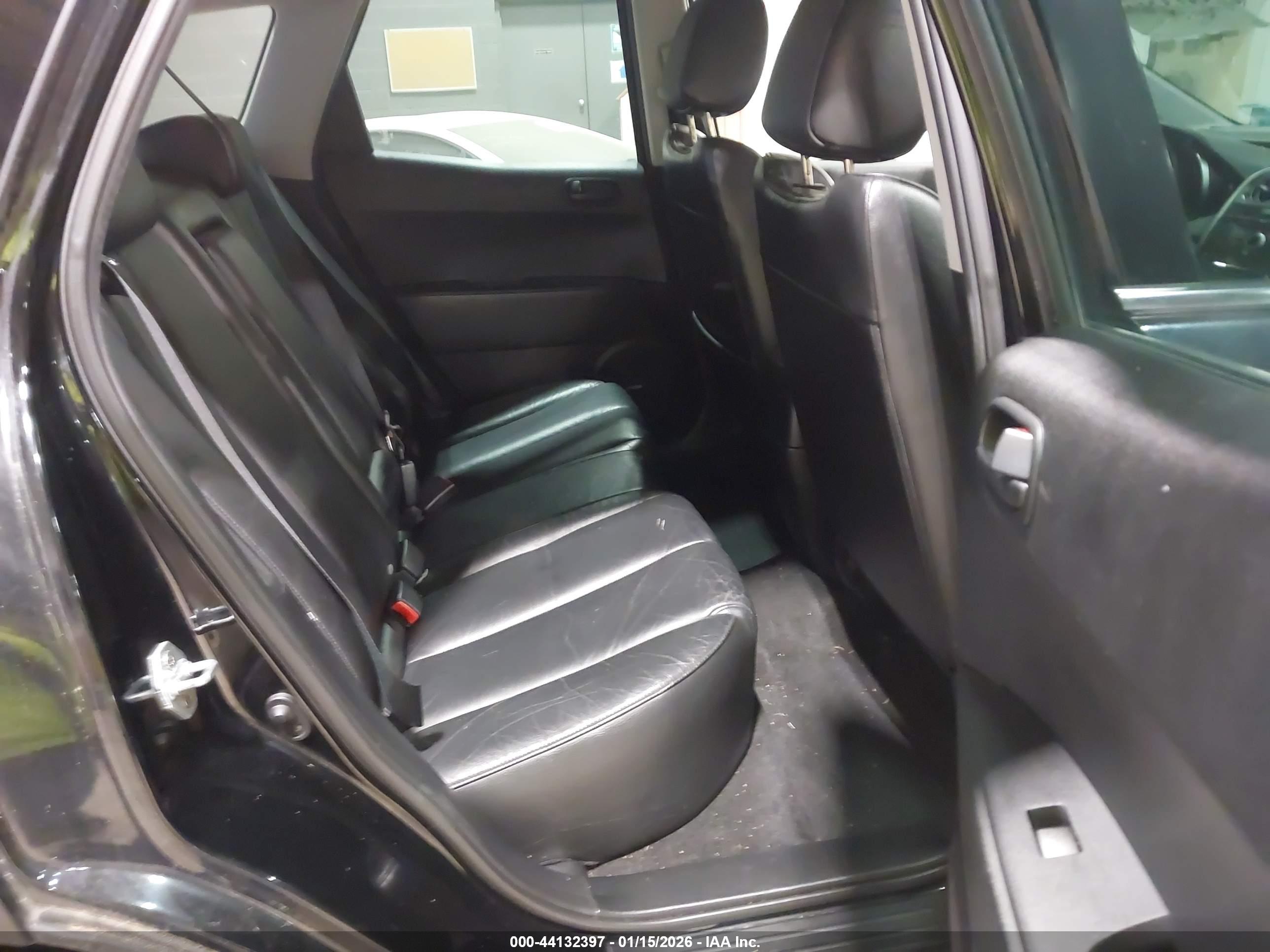 MAZDA CX-7 image 8