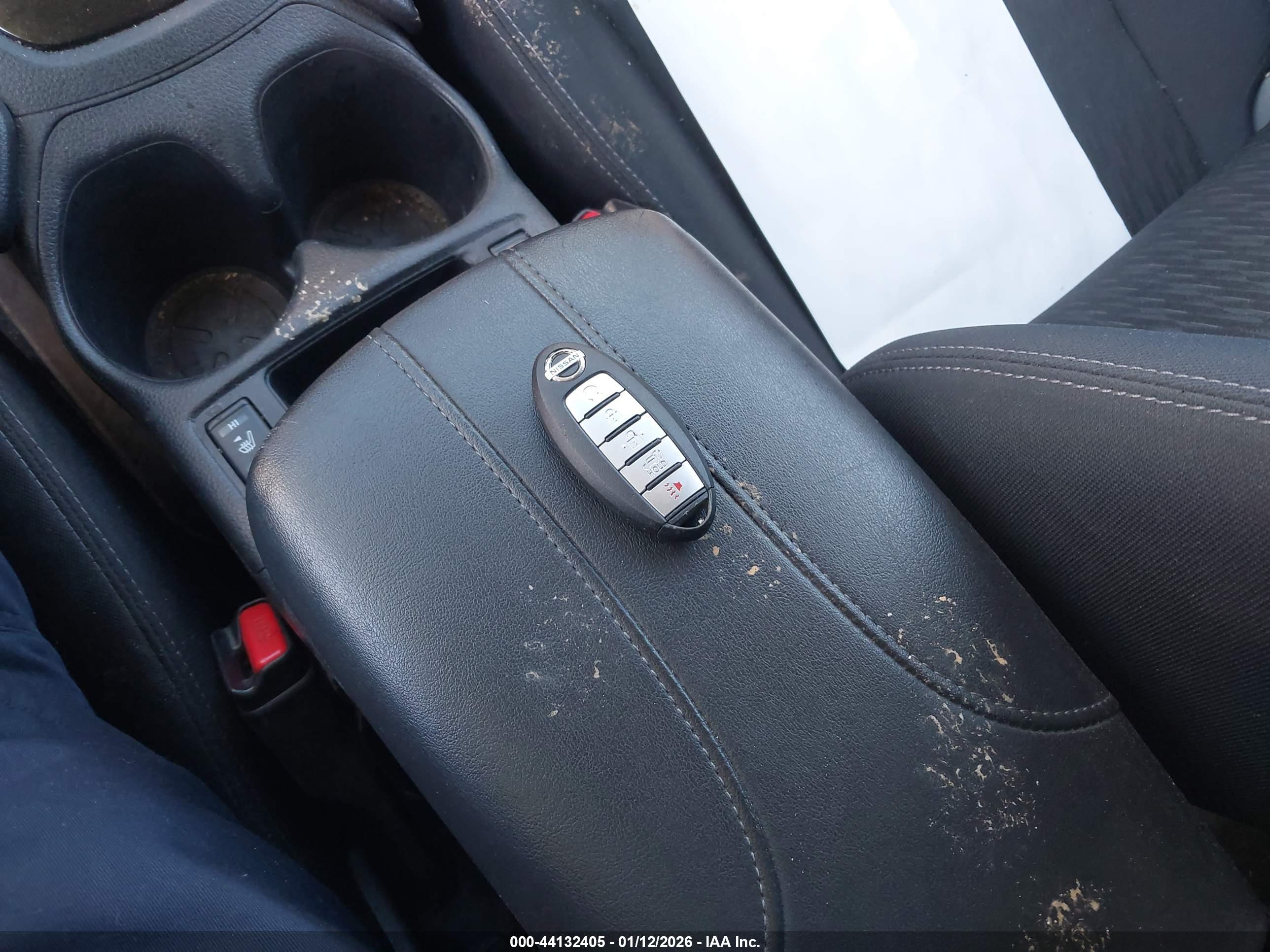 NISSAN ROGUE image 11