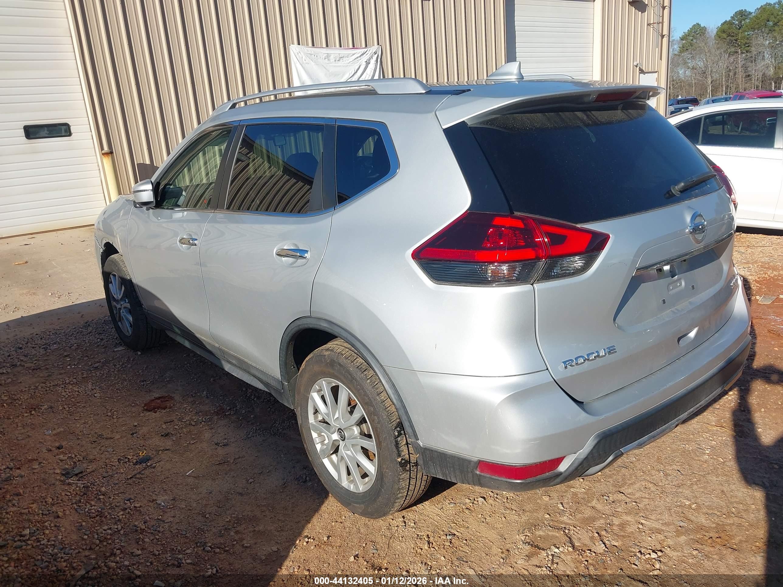 NISSAN ROGUE image 3