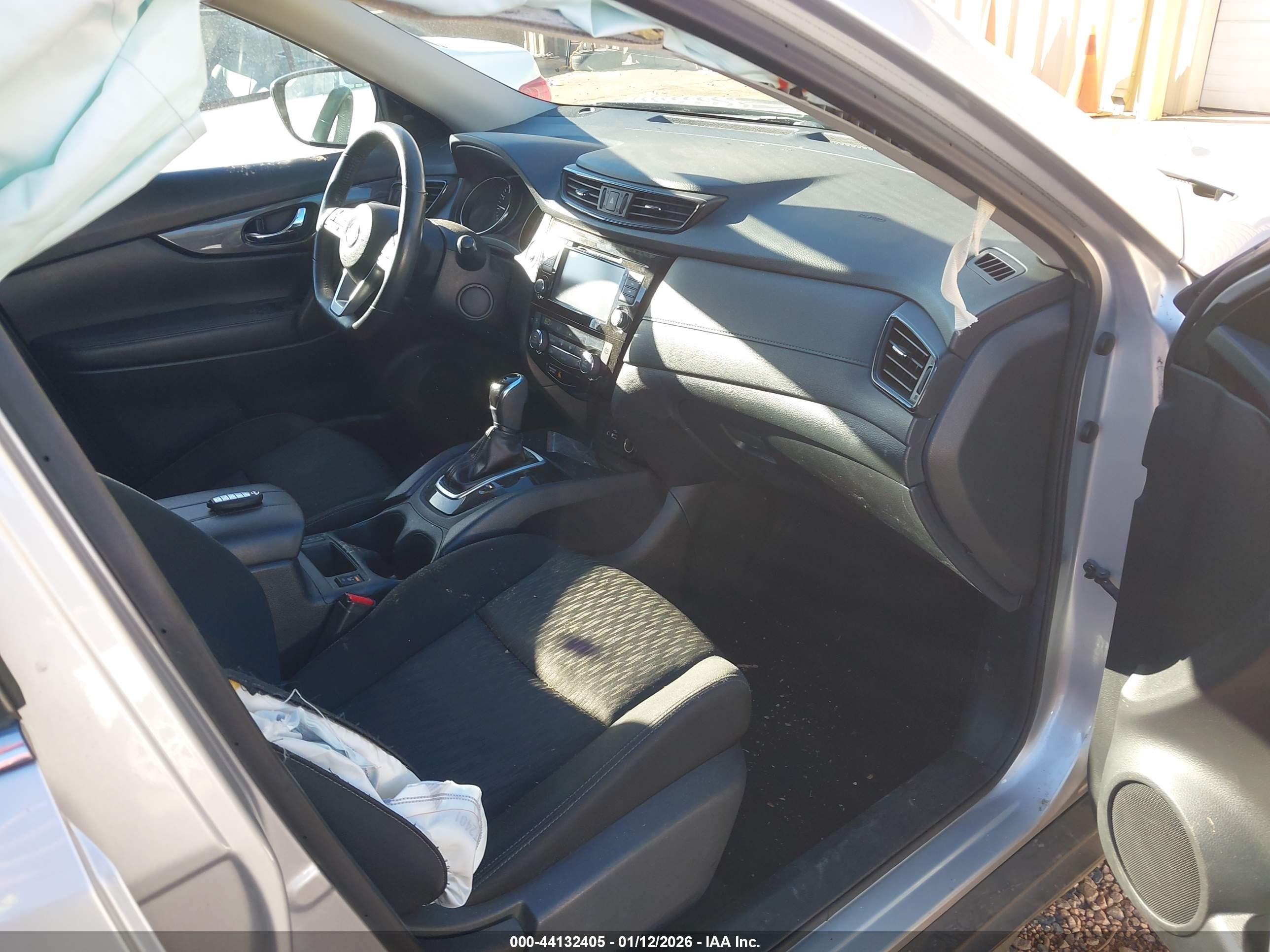NISSAN ROGUE image 5