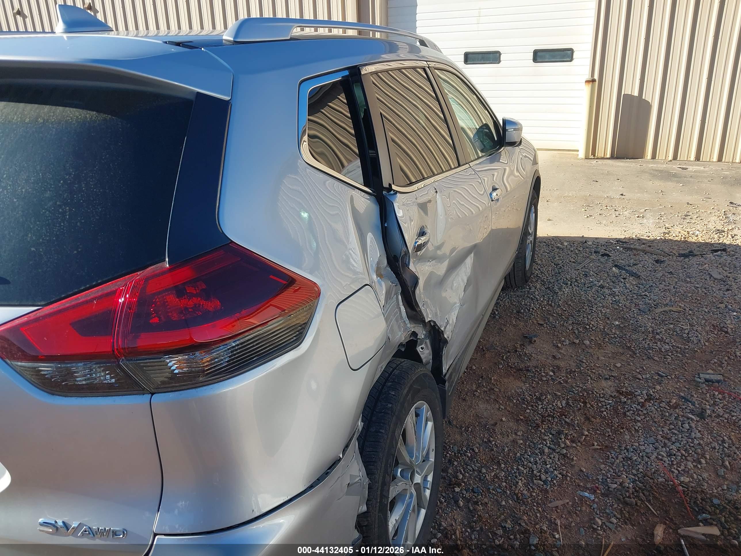 NISSAN ROGUE image 6