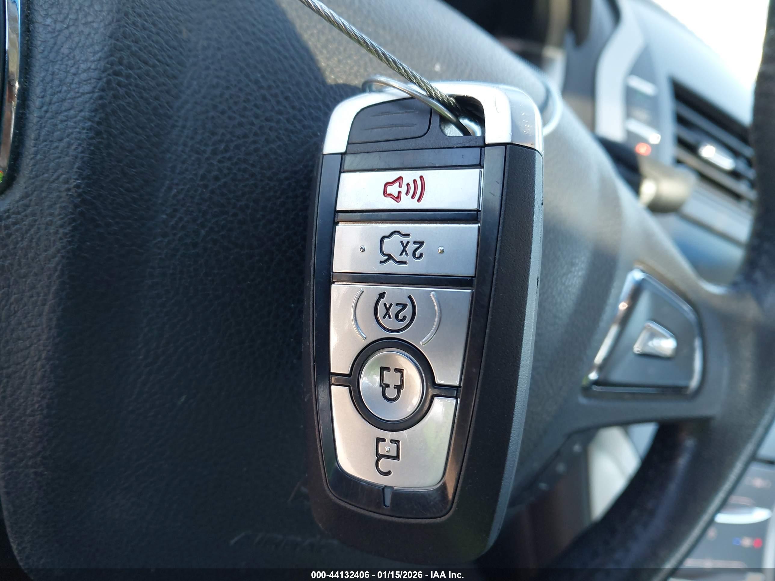 LINCOLN MKZ image 11