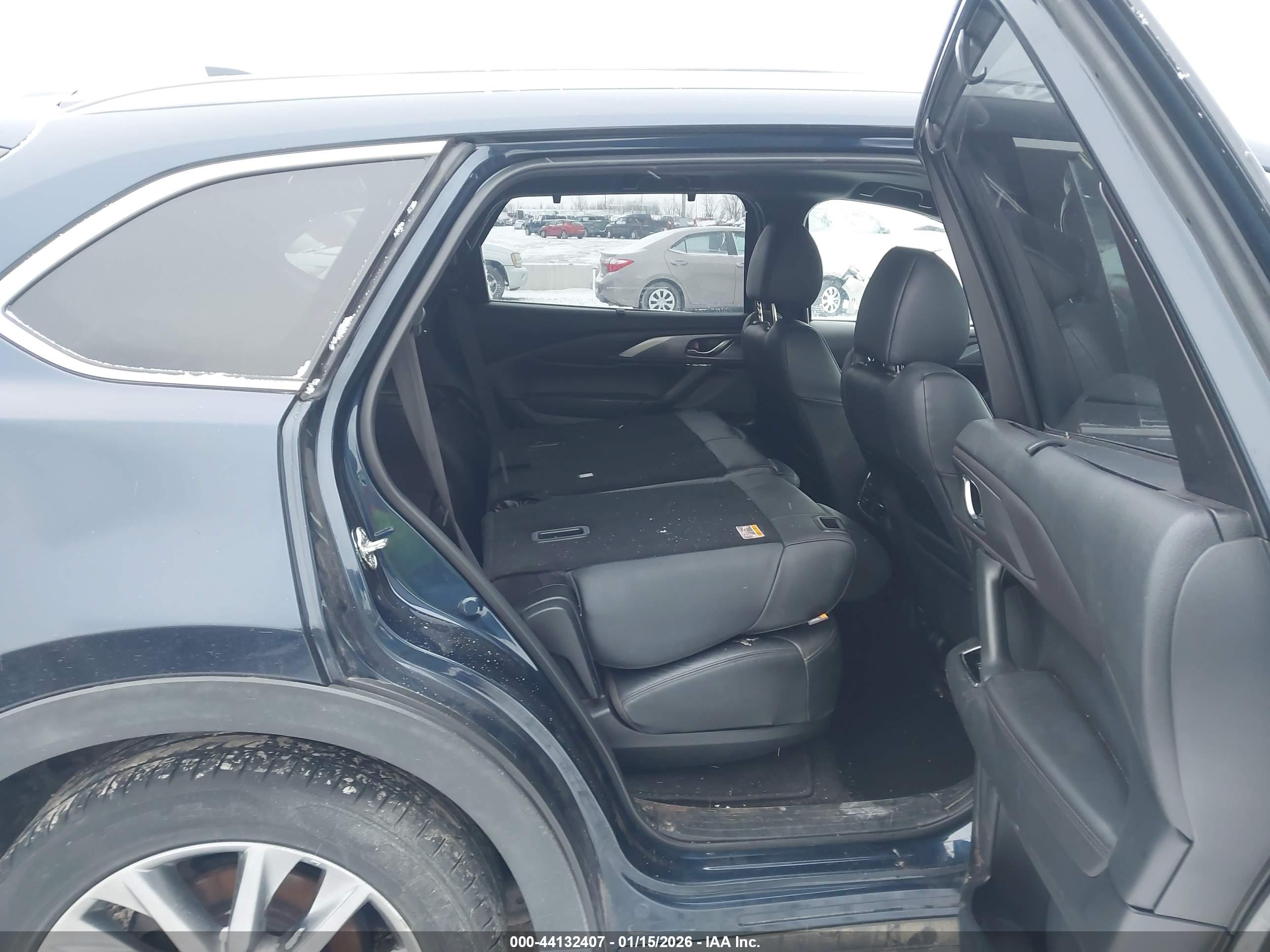 MAZDA CX-9 image 8