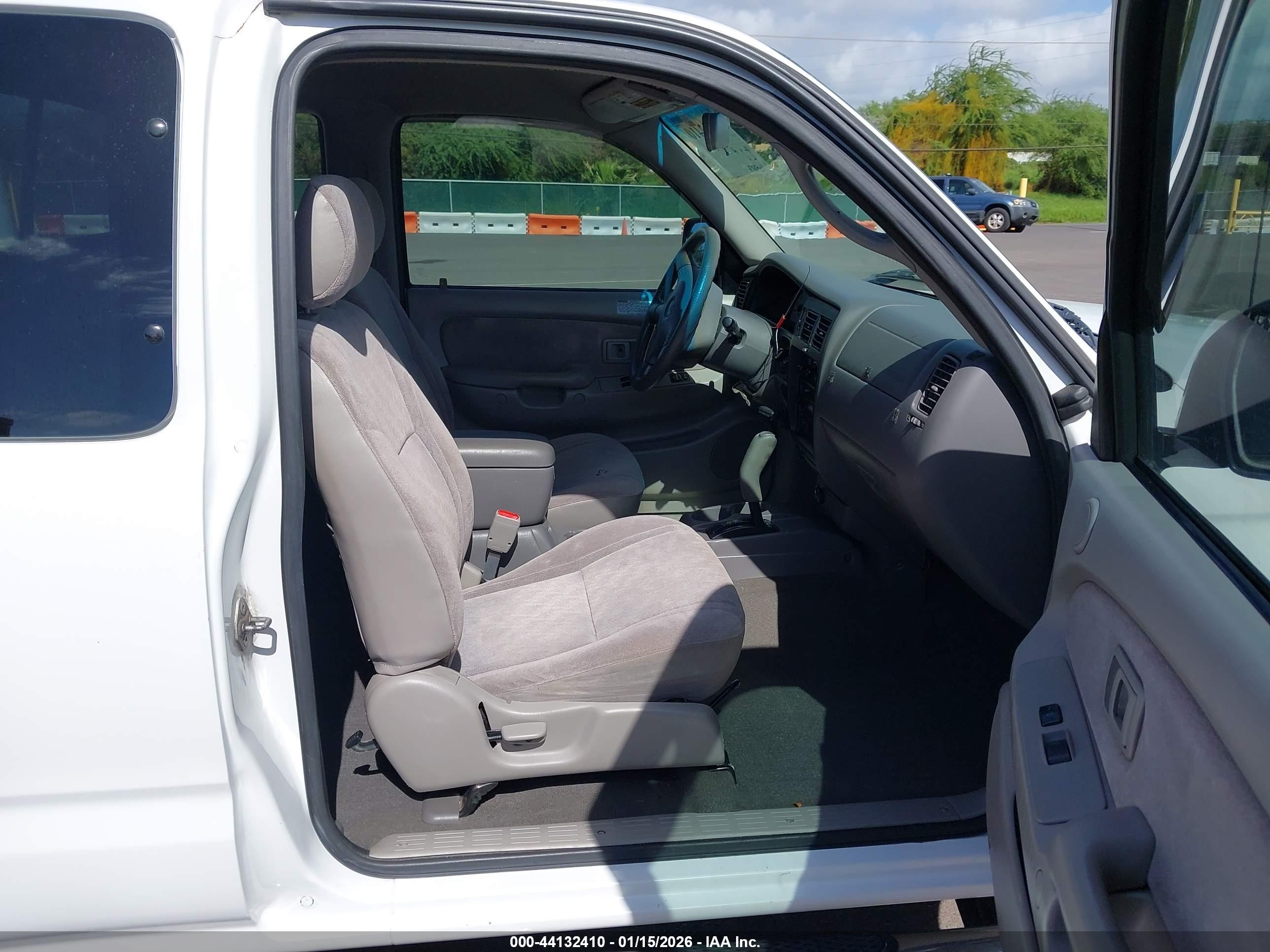 TOYOTA TACOMA image 5