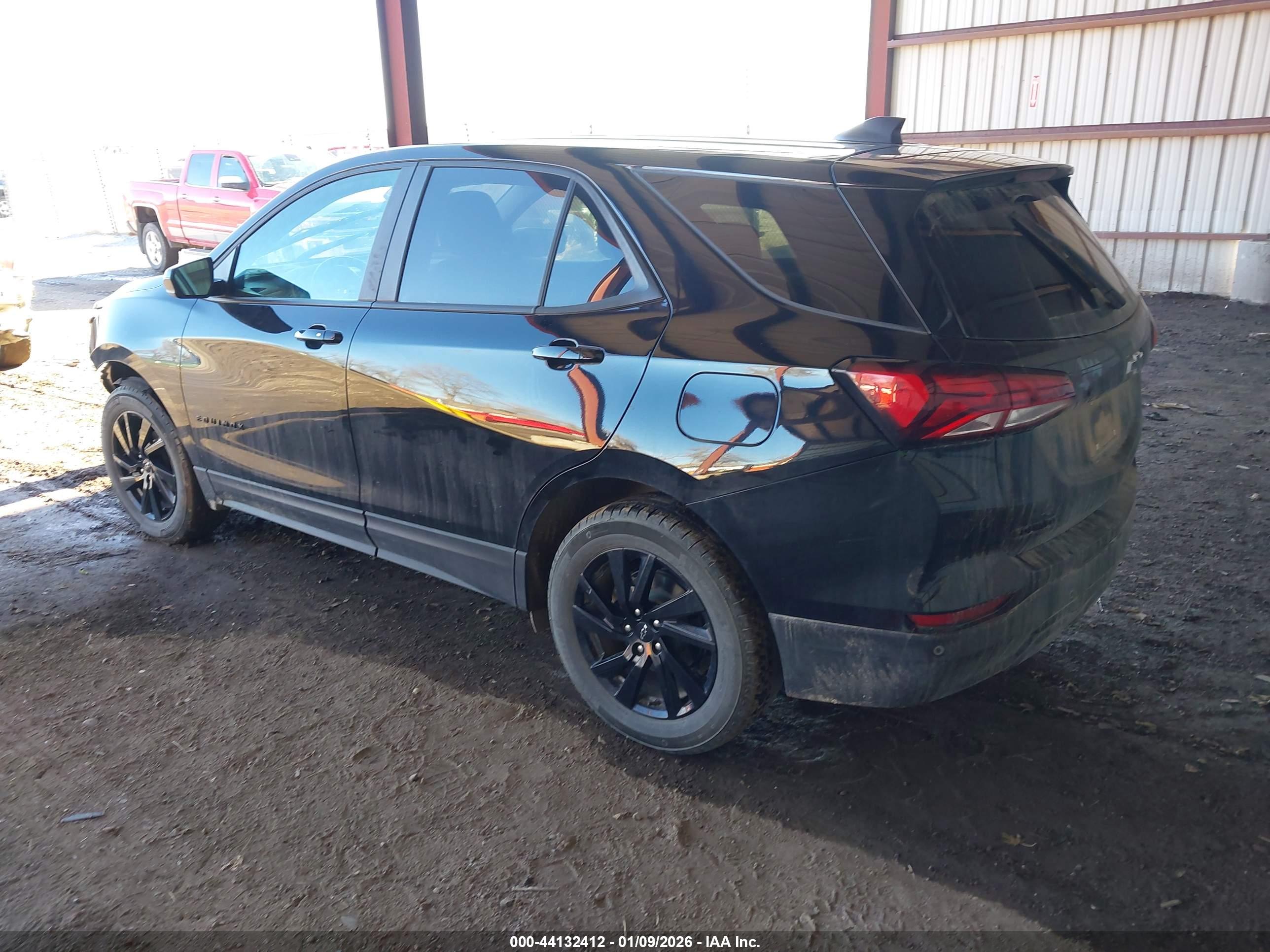 CHEVROLET EQUINOX image 3