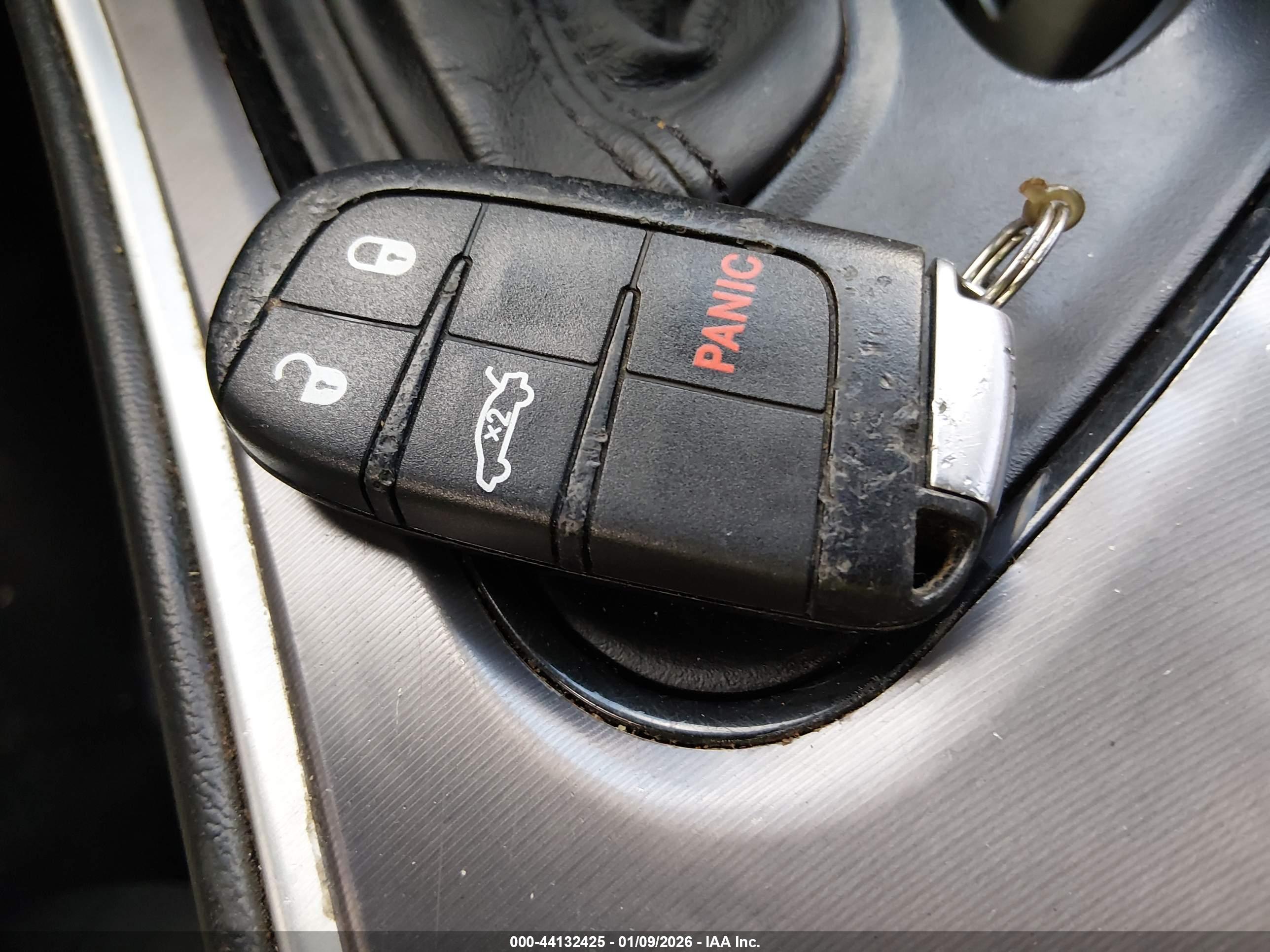 DODGE CHALLENGER image 11
