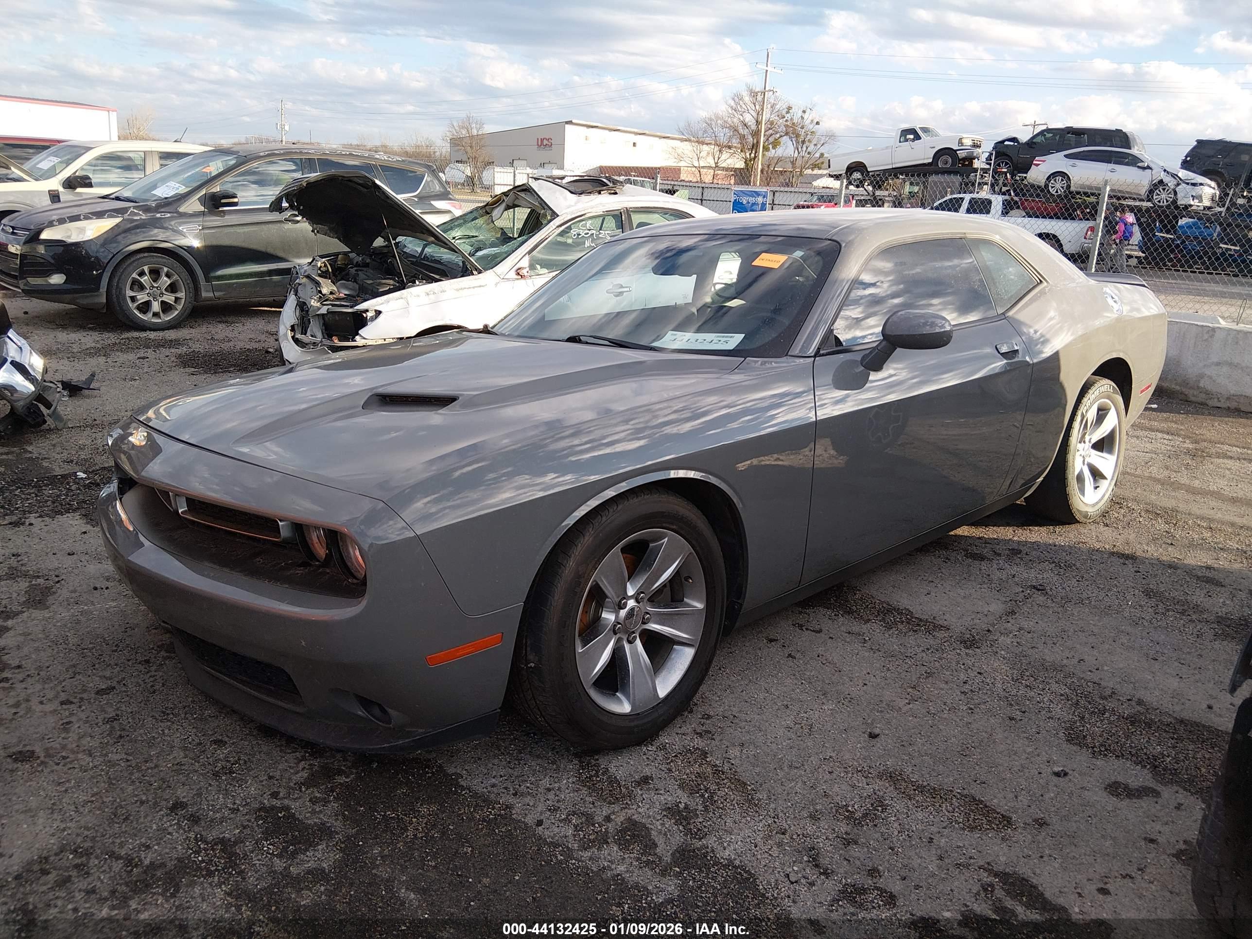 DODGE CHALLENGER image 2