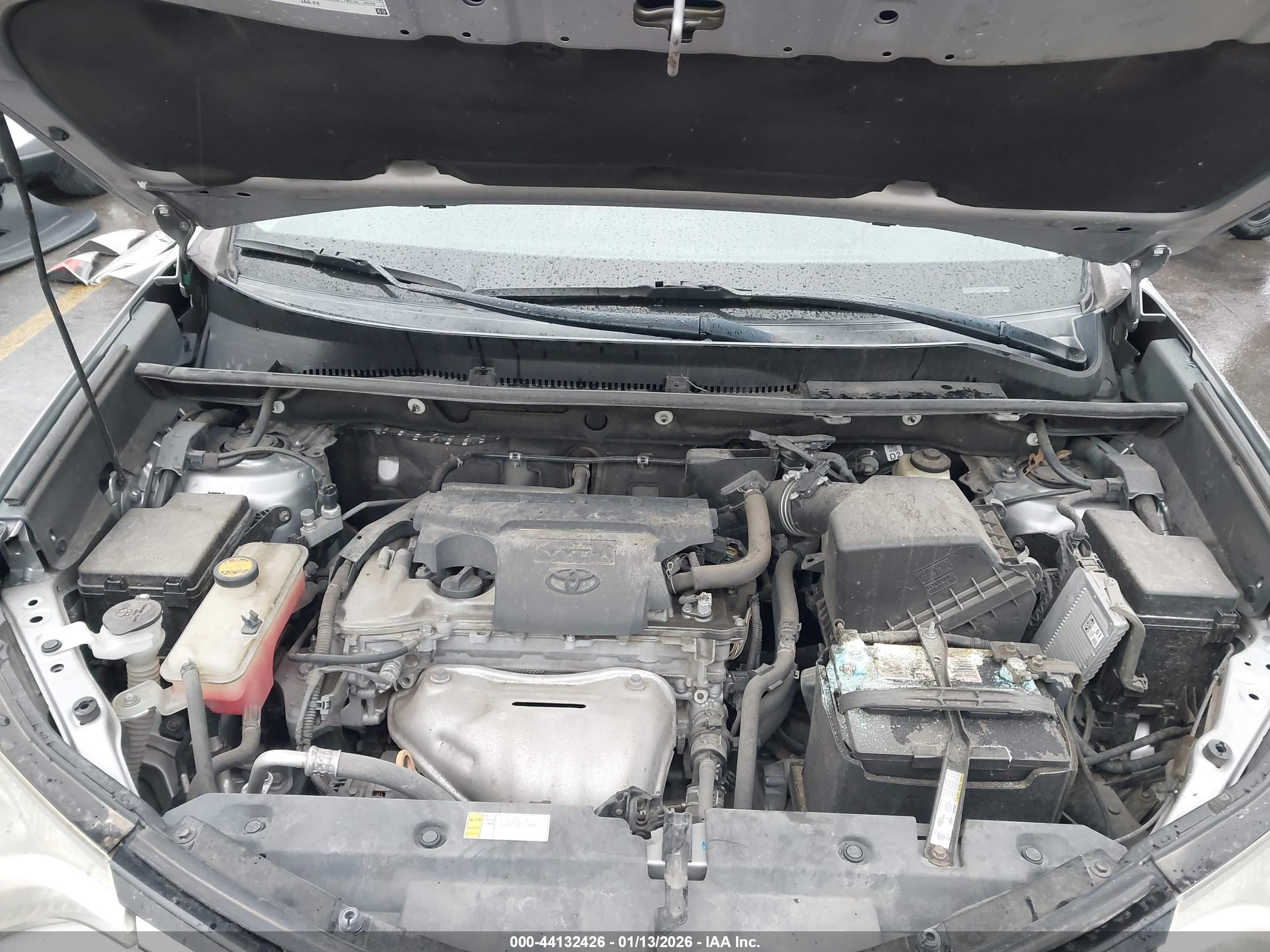 TOYOTA RAV4 image 10